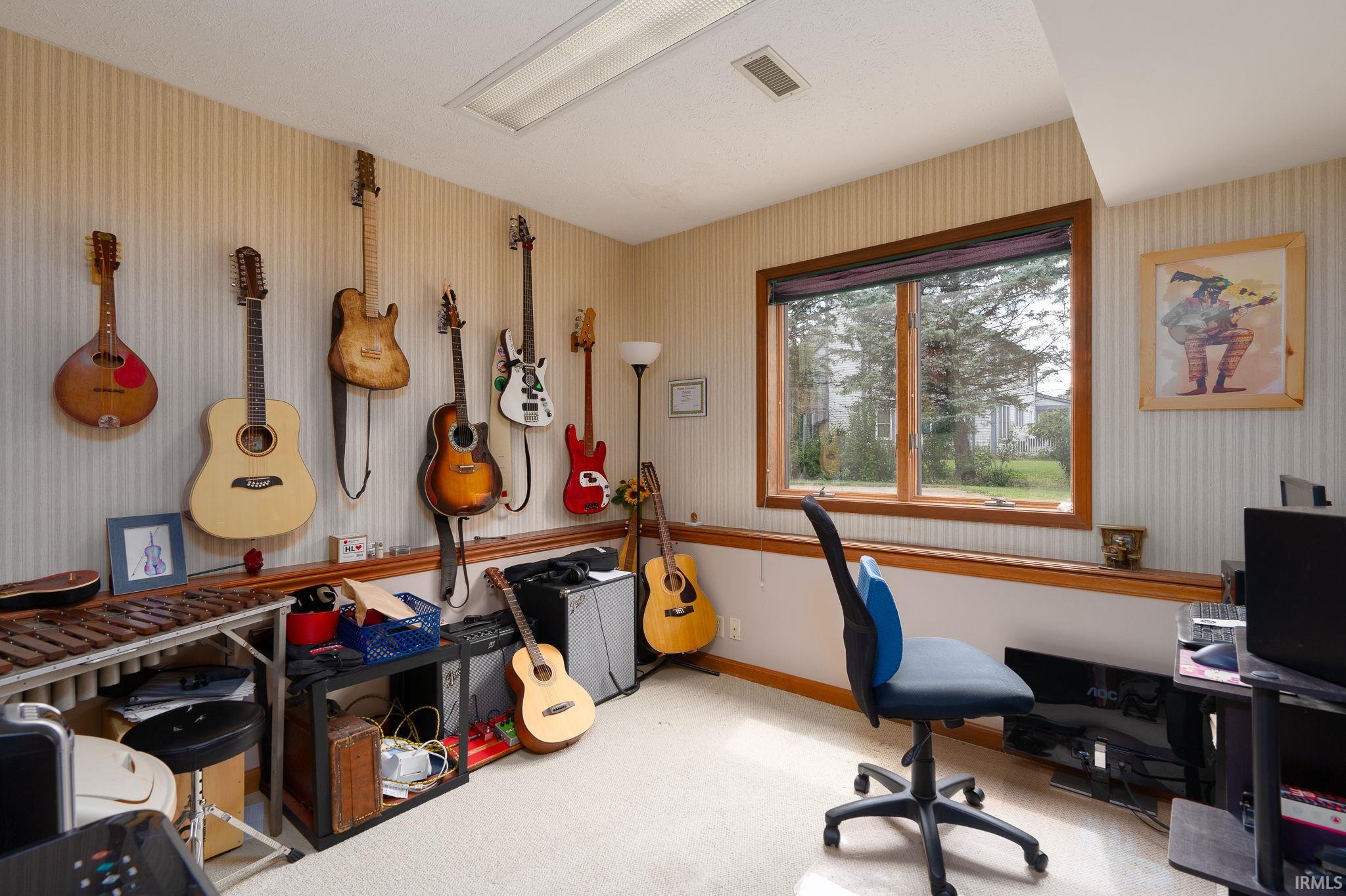 5528 Blackberry Lane