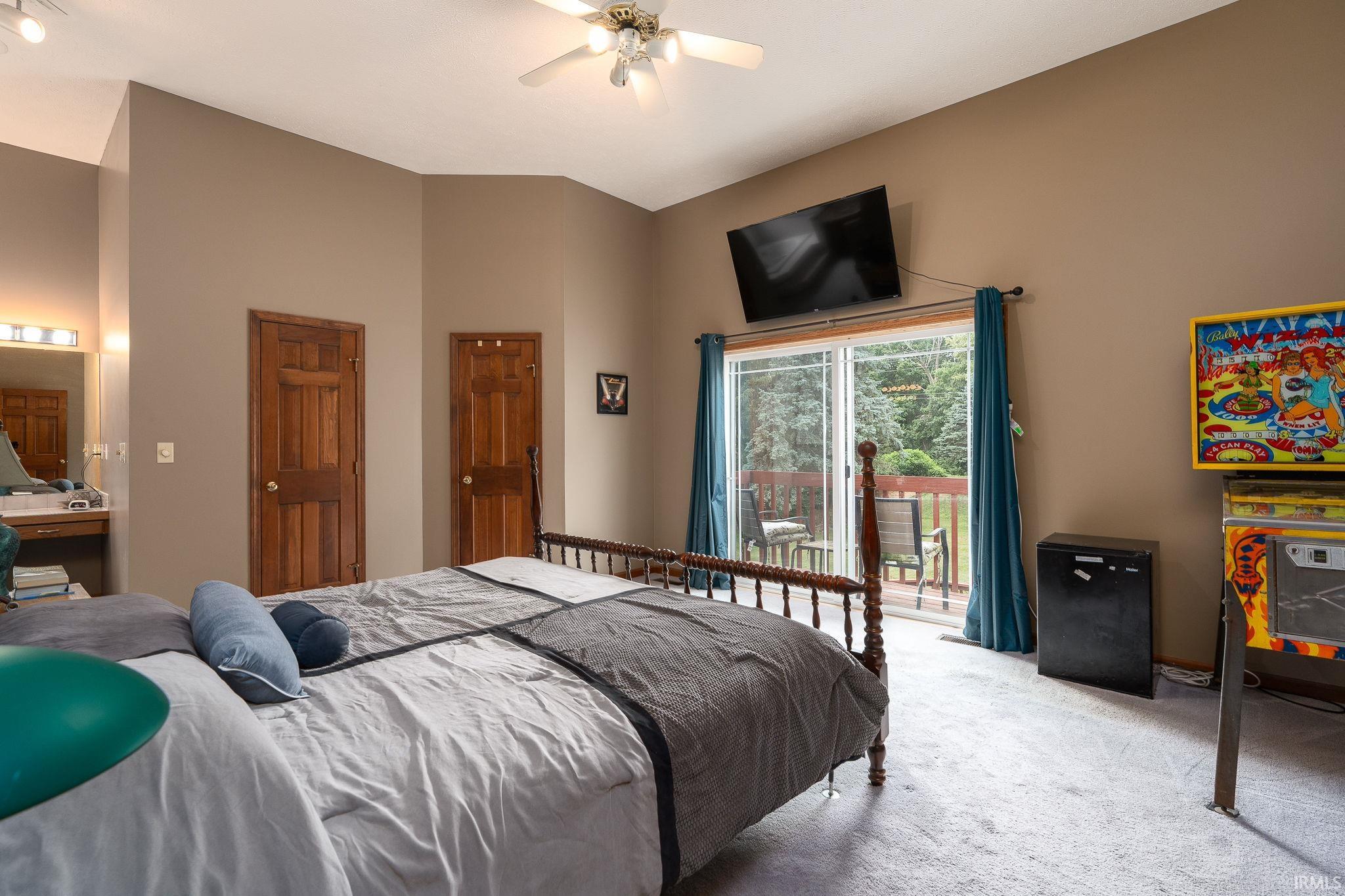 5528 Blackberry Lane