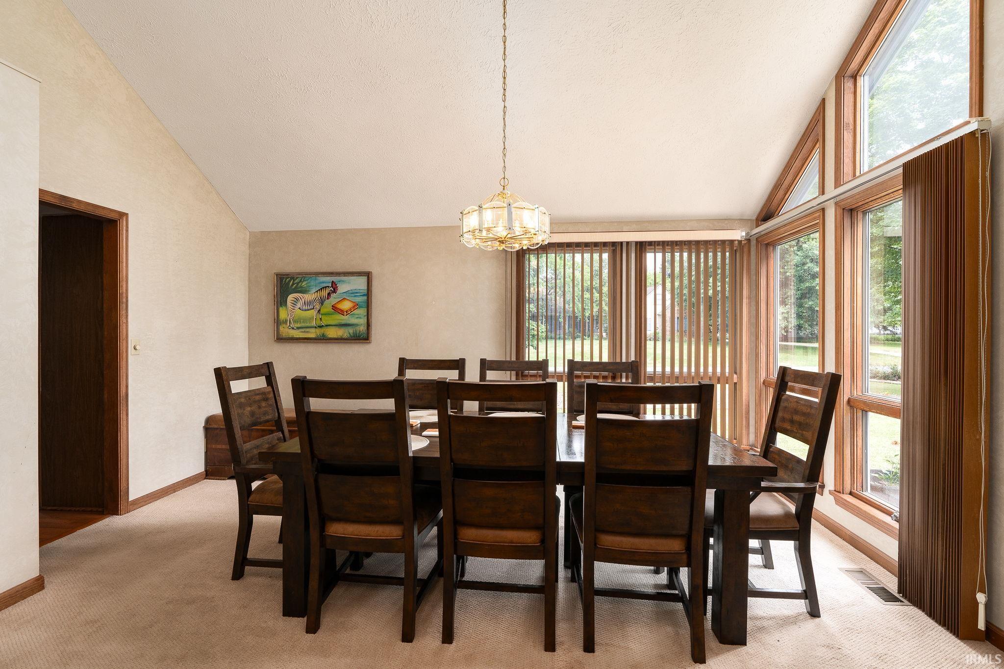 5528 Blackberry Lane