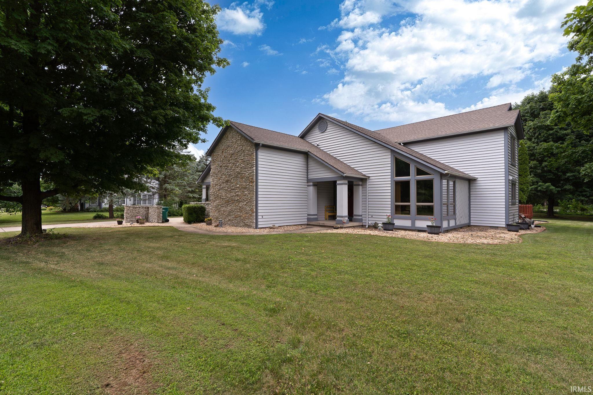 5528 Blackberry Lane