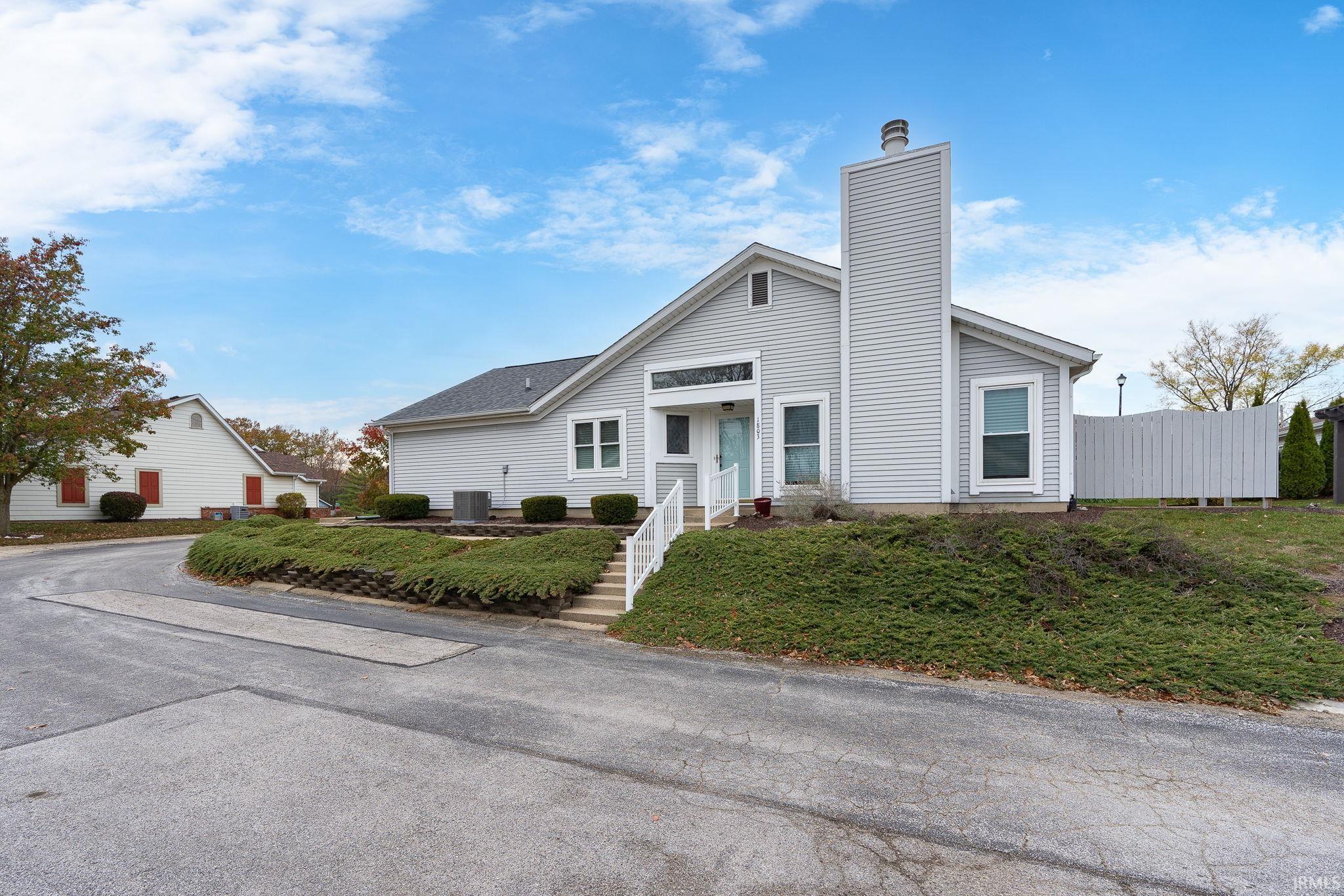 1803 Twin Oaks Lane