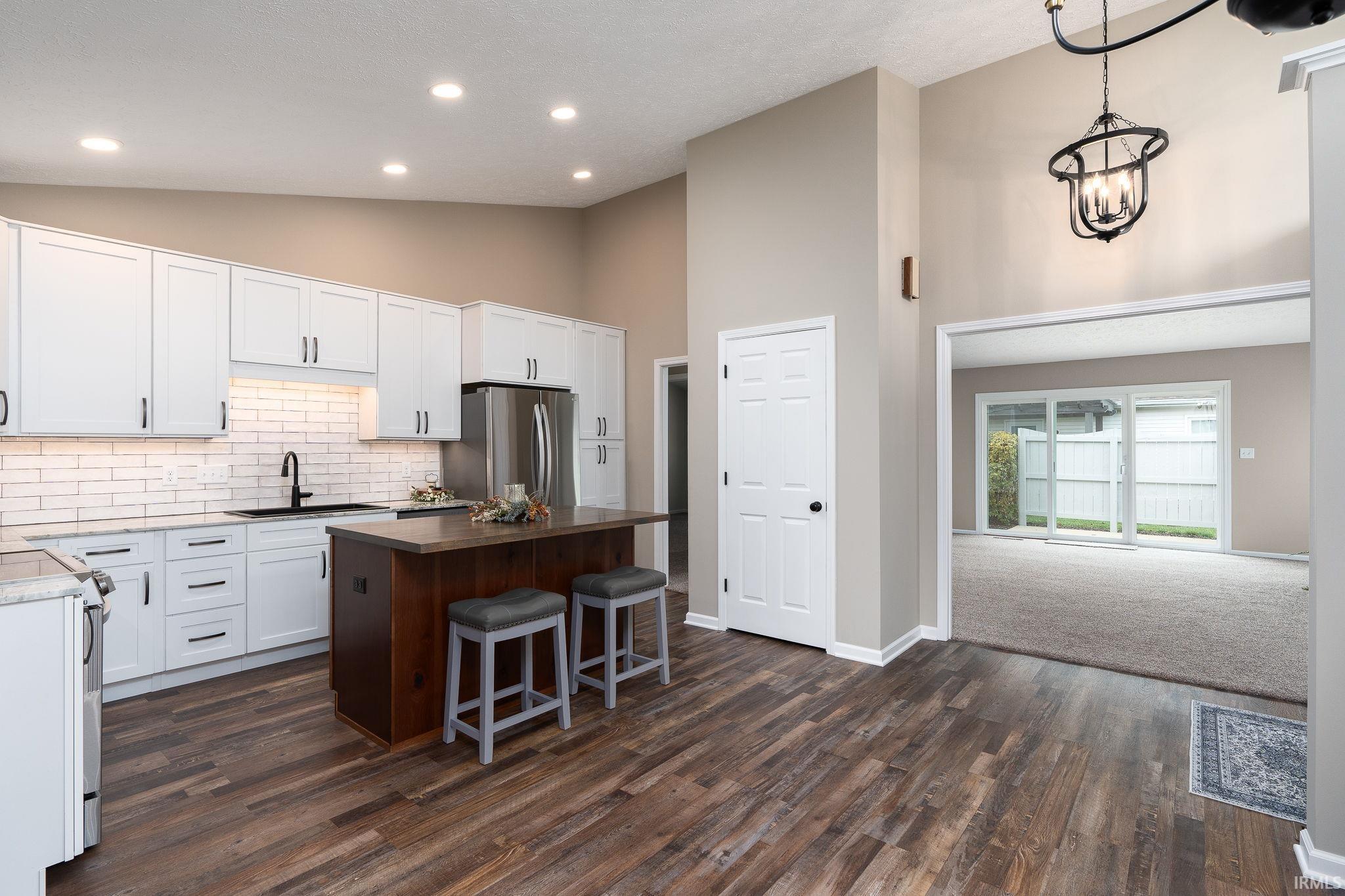 1803 Twin Oaks Lane