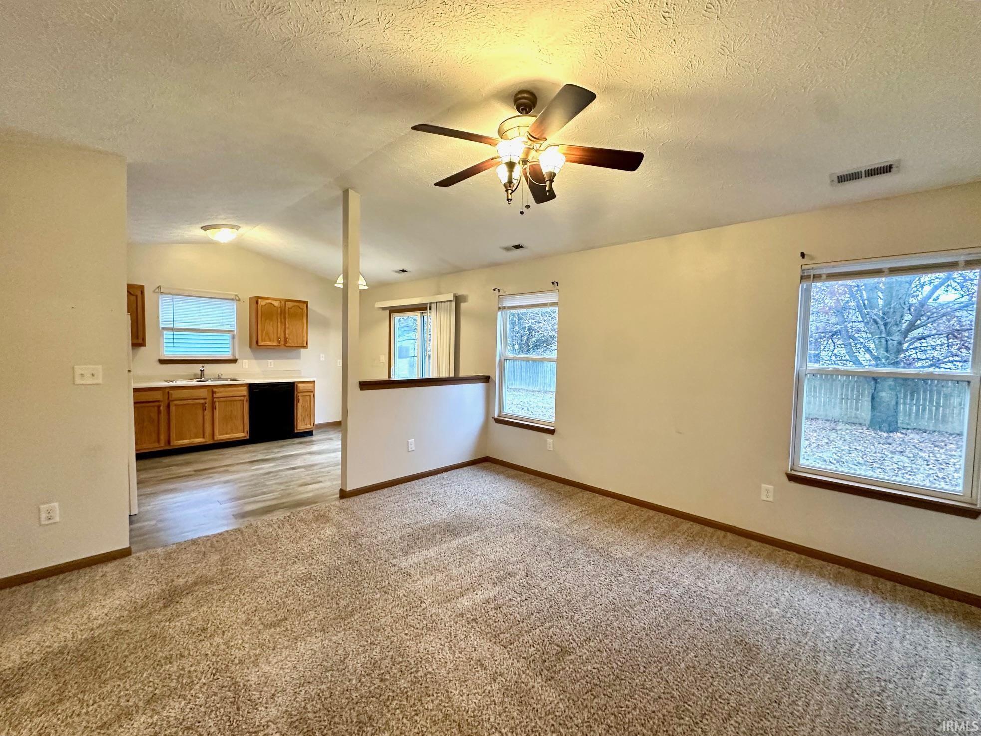 911 N Braxton Drive