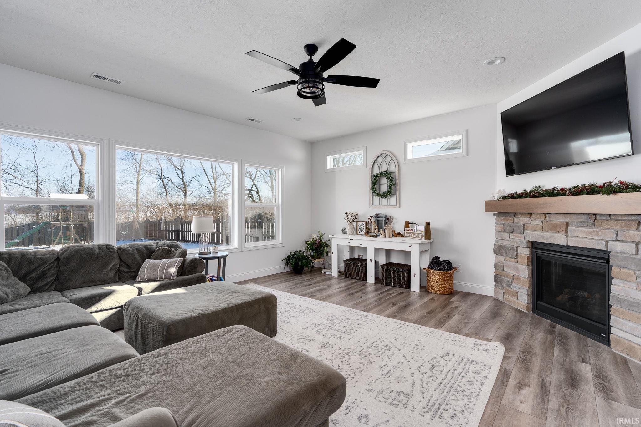 4309 Admirals Cove Drive