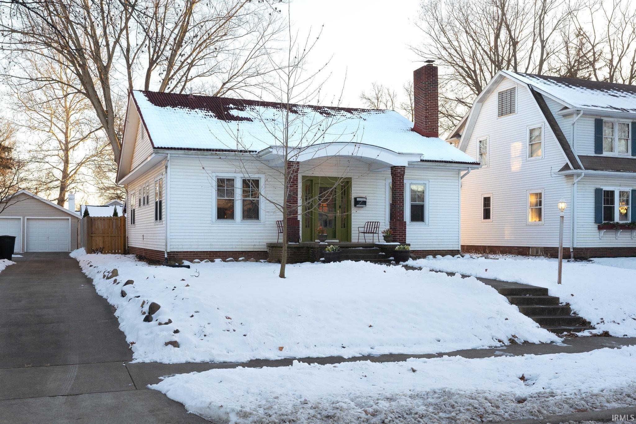 1521 Central Street