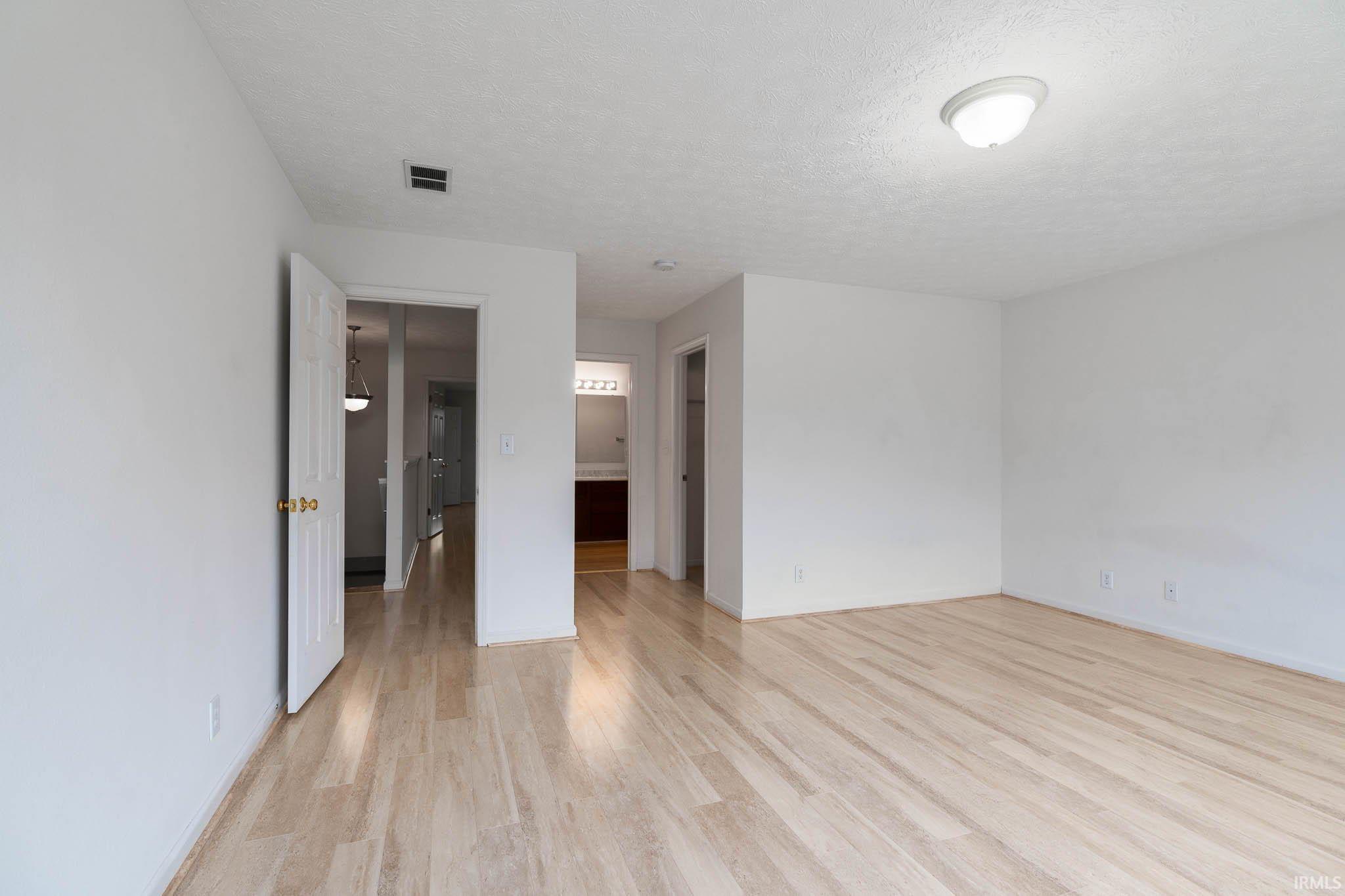 725 Tiffany Court