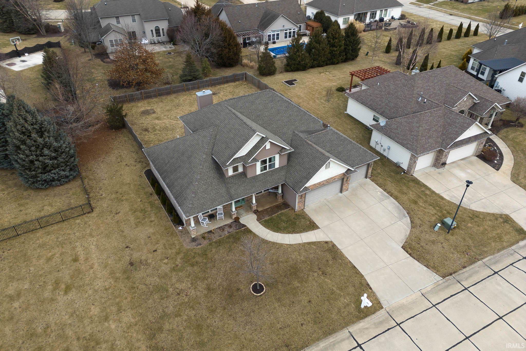 936 N Commodores Lane