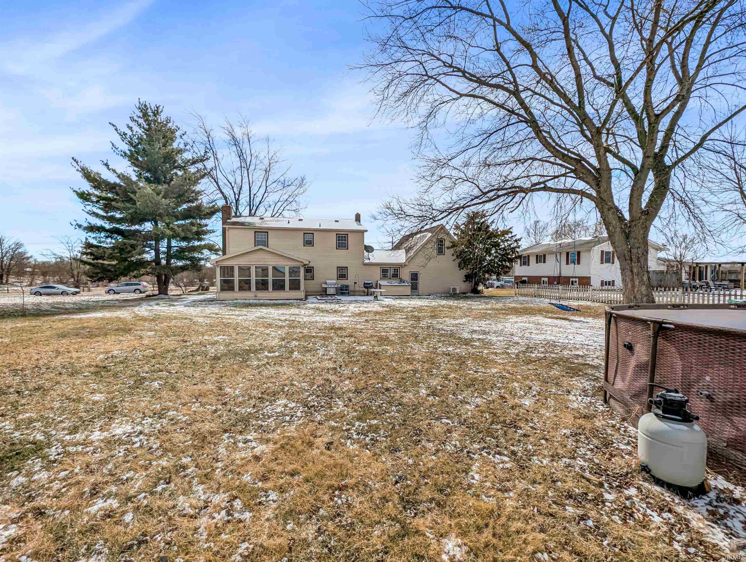 728 E County Road 100 N