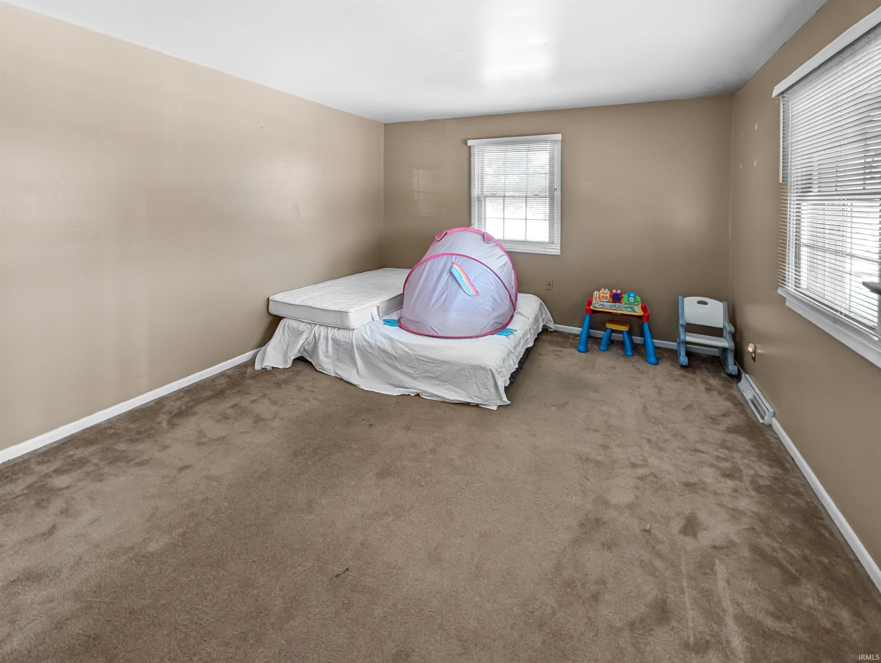 728 E County Road 100 N