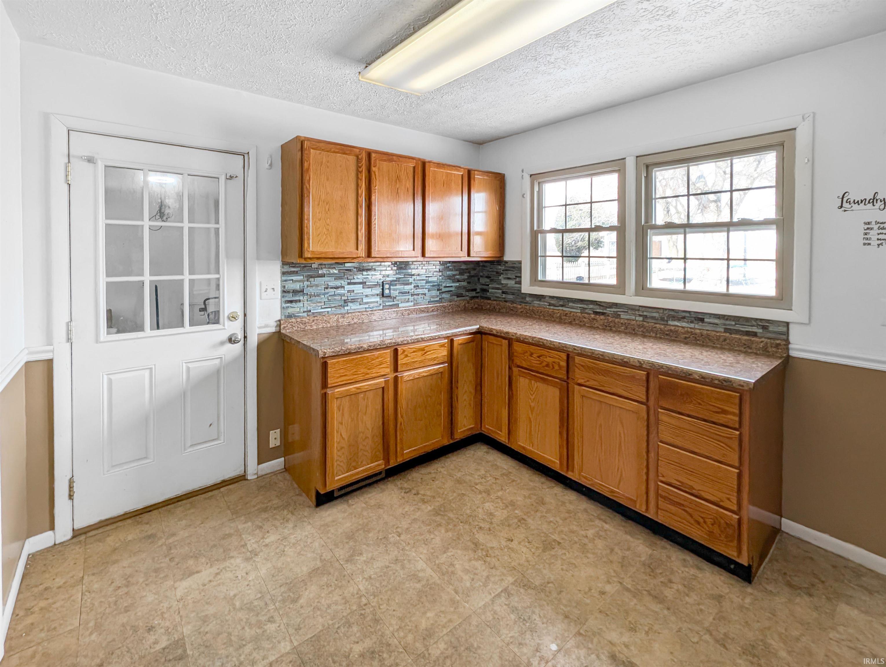728 E County Road 100 N