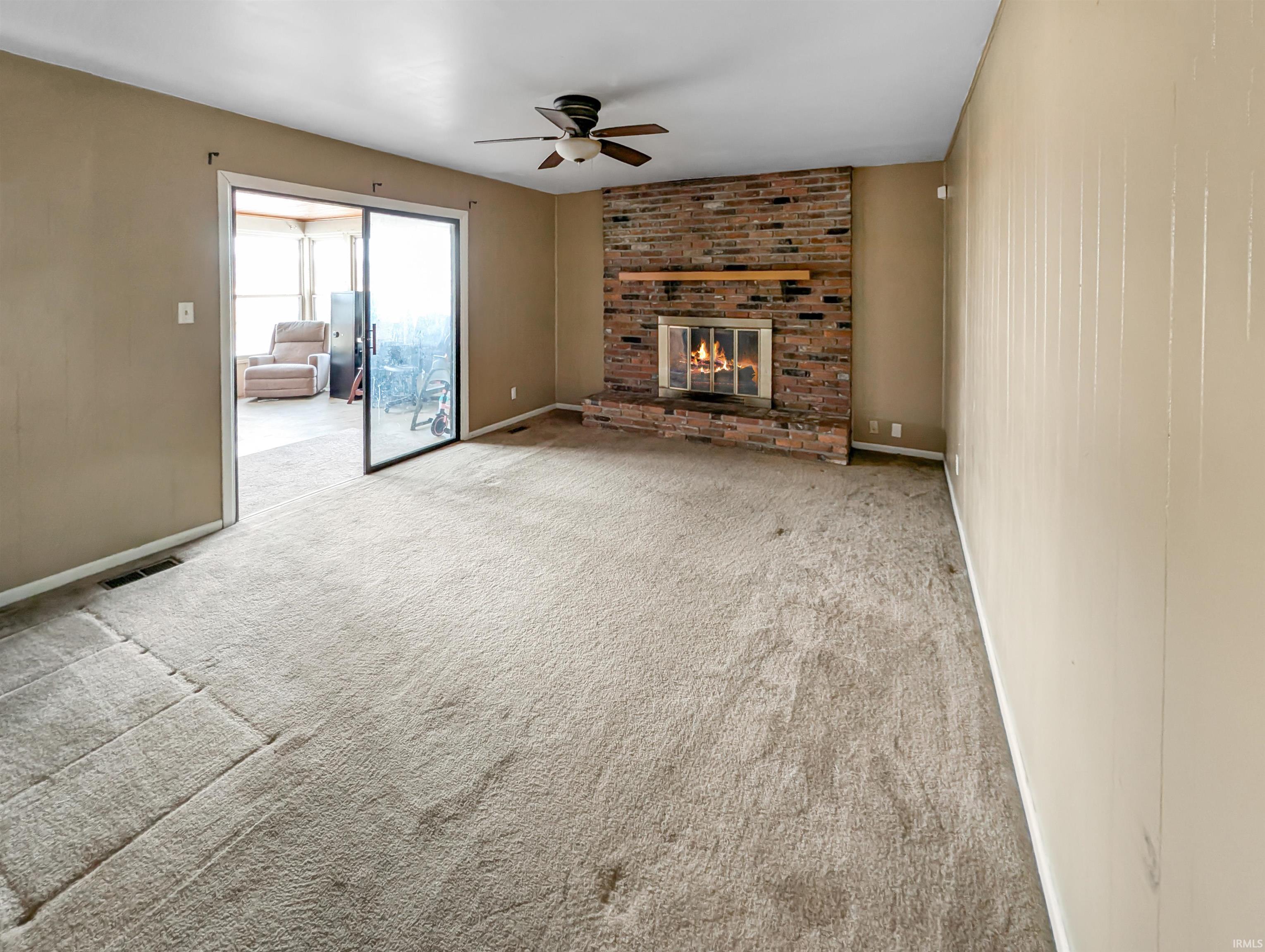 728 E County Road 100 N