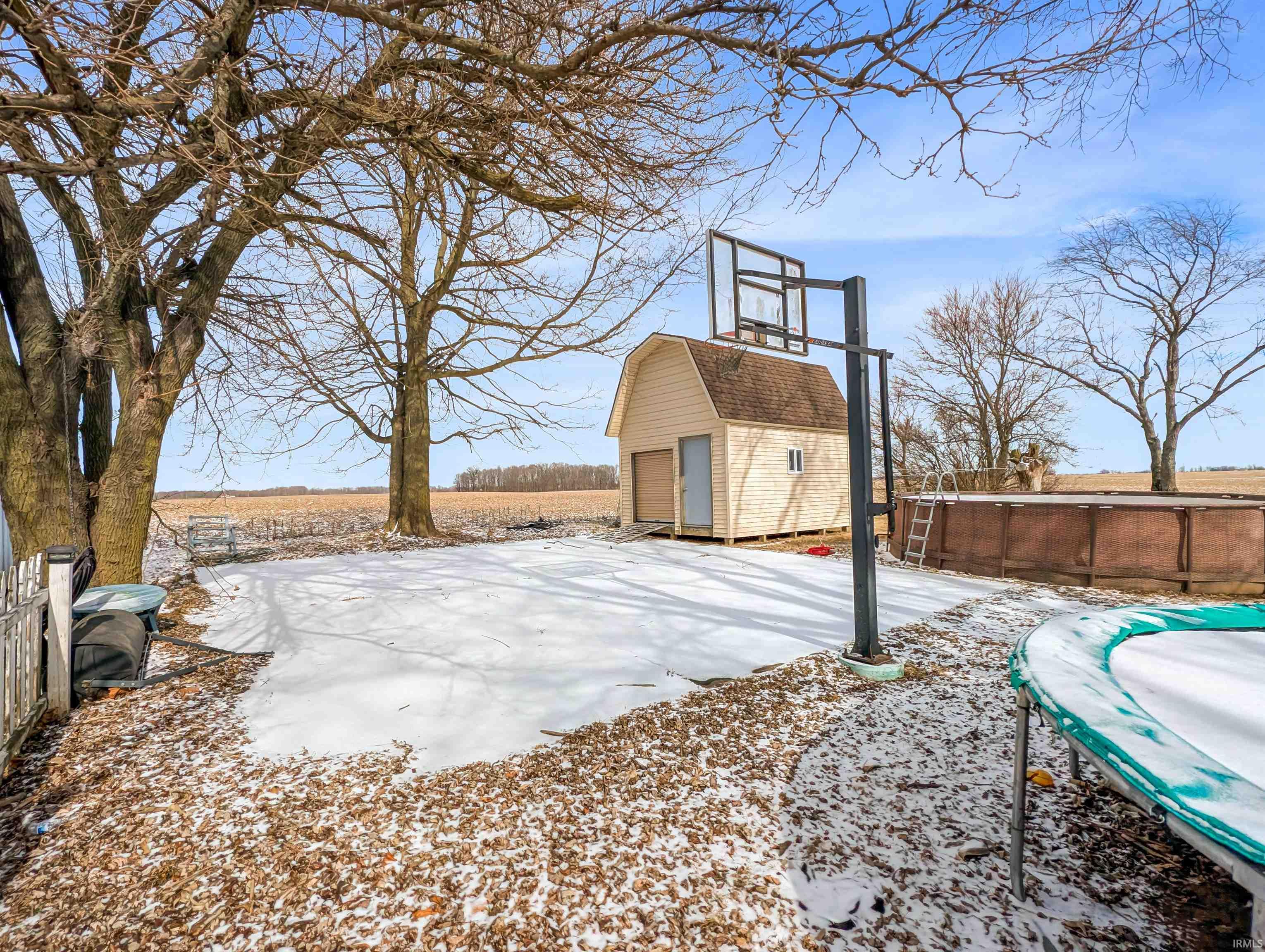 728 E County Road 100 N