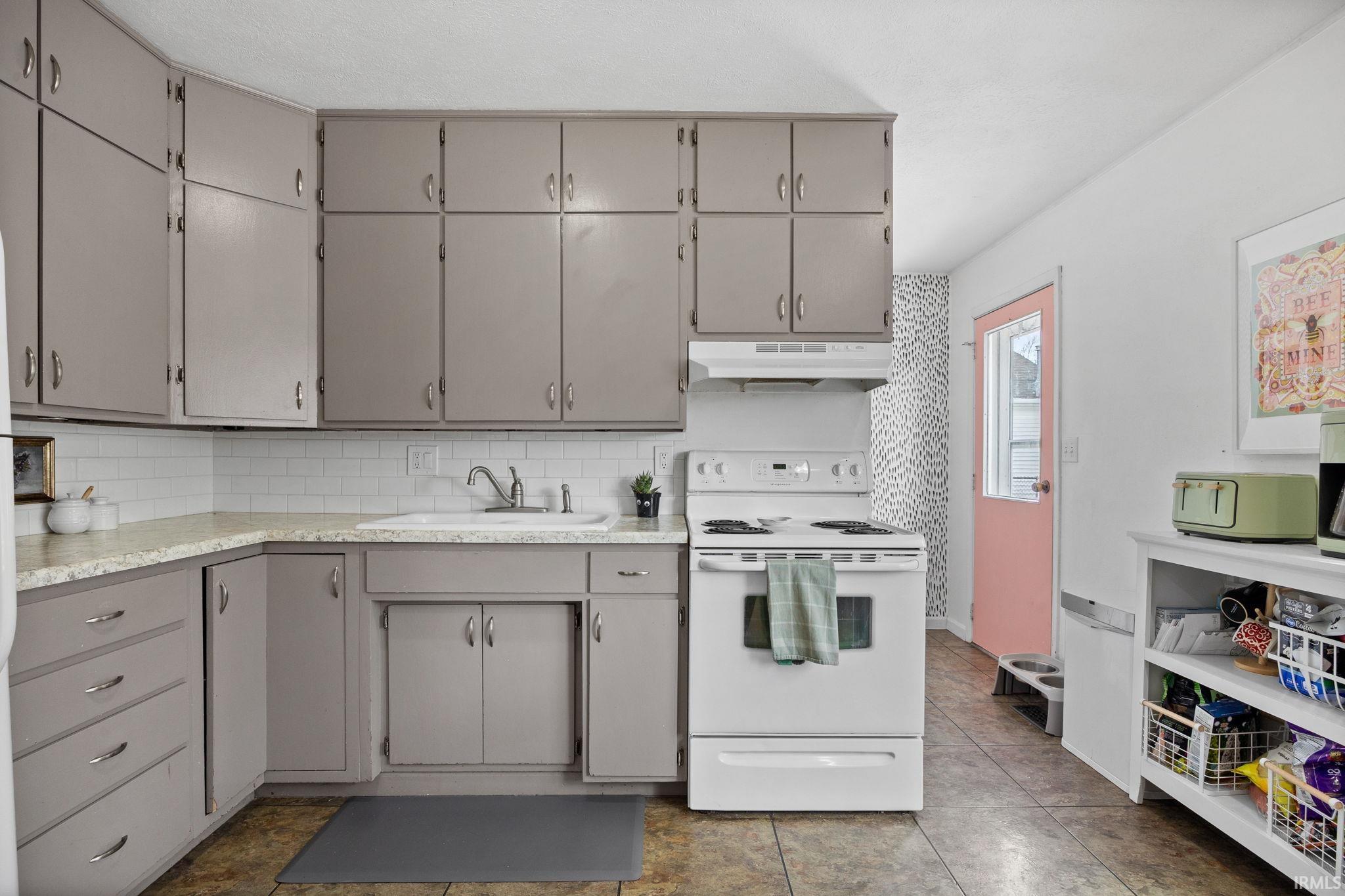 2318 Dakota Drive