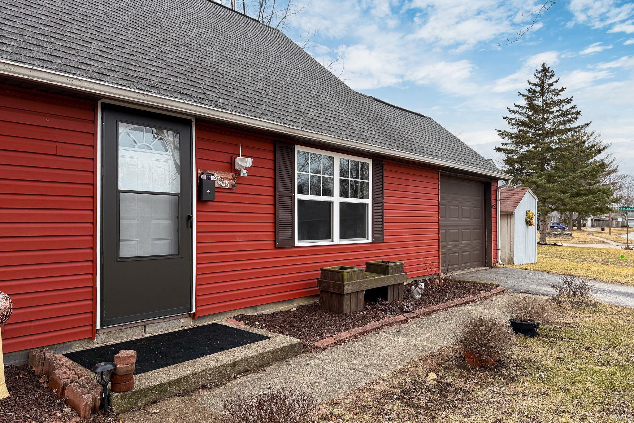2005 Crowfoot Drive
