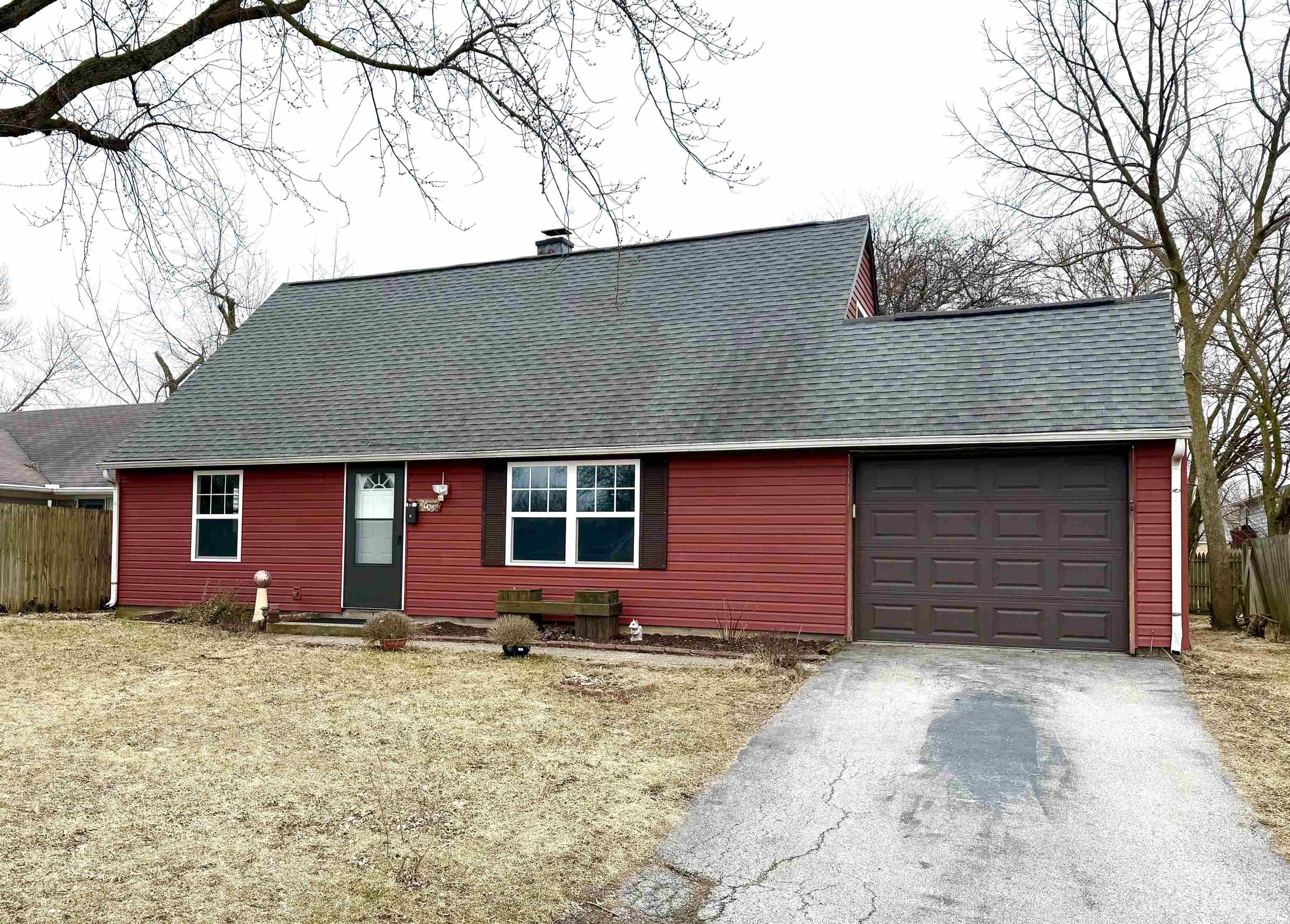 2005 Crowfoot Drive