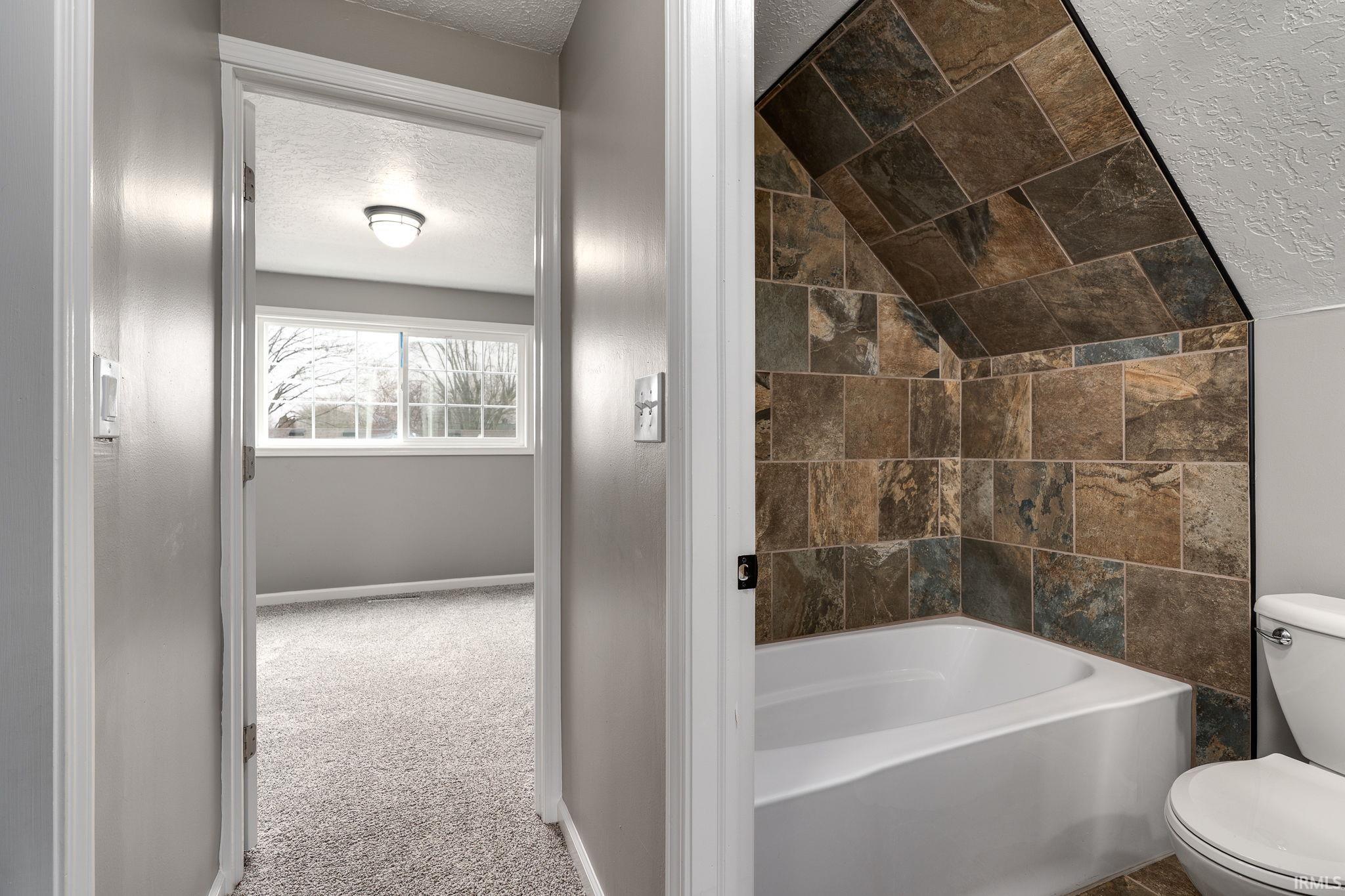 2005 Crowfoot Drive
