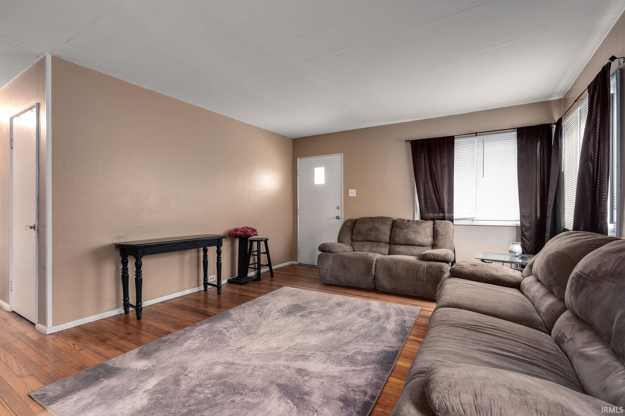 1309 Hedgewood Drive