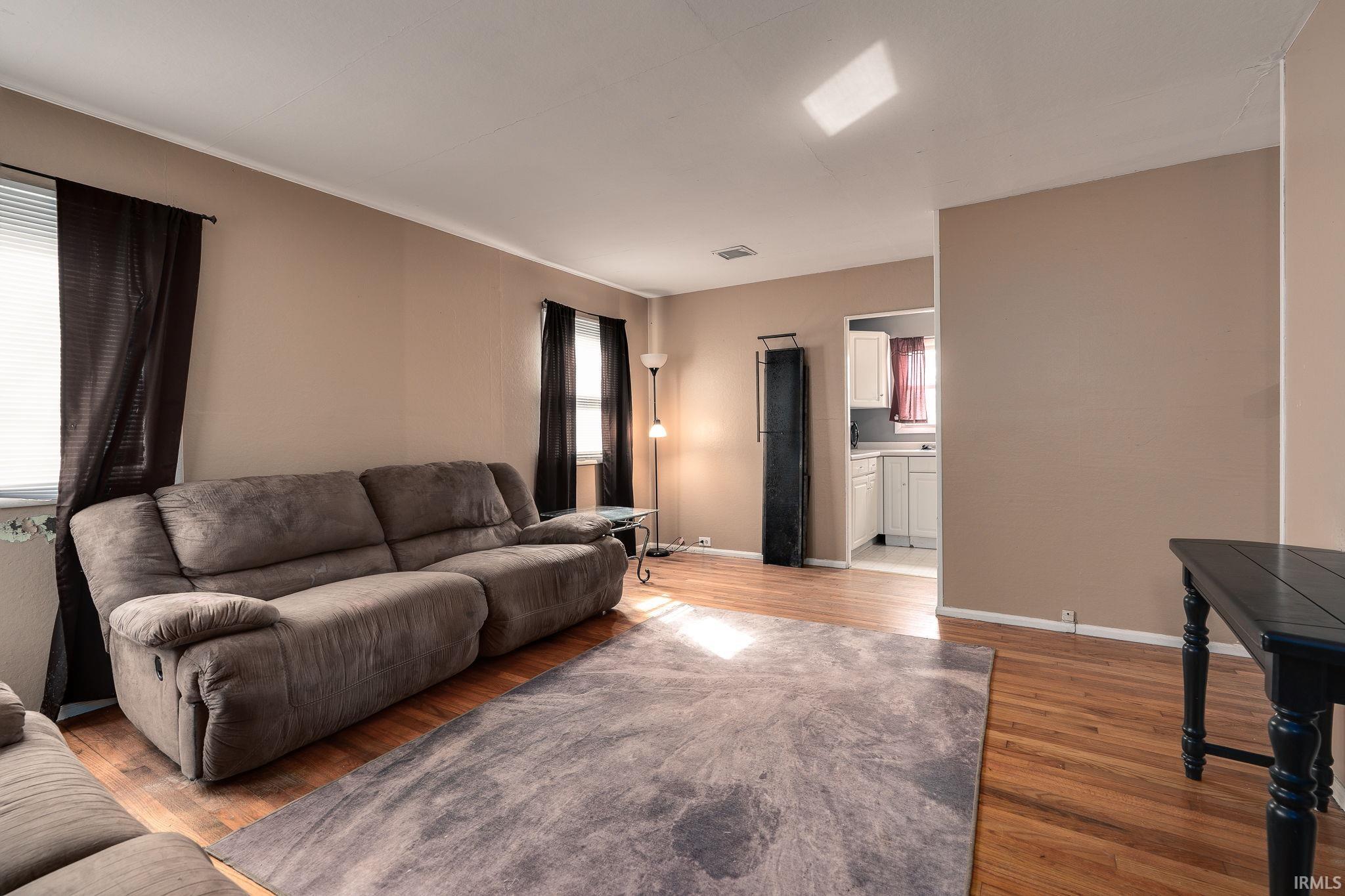 1309 Hedgewood Drive