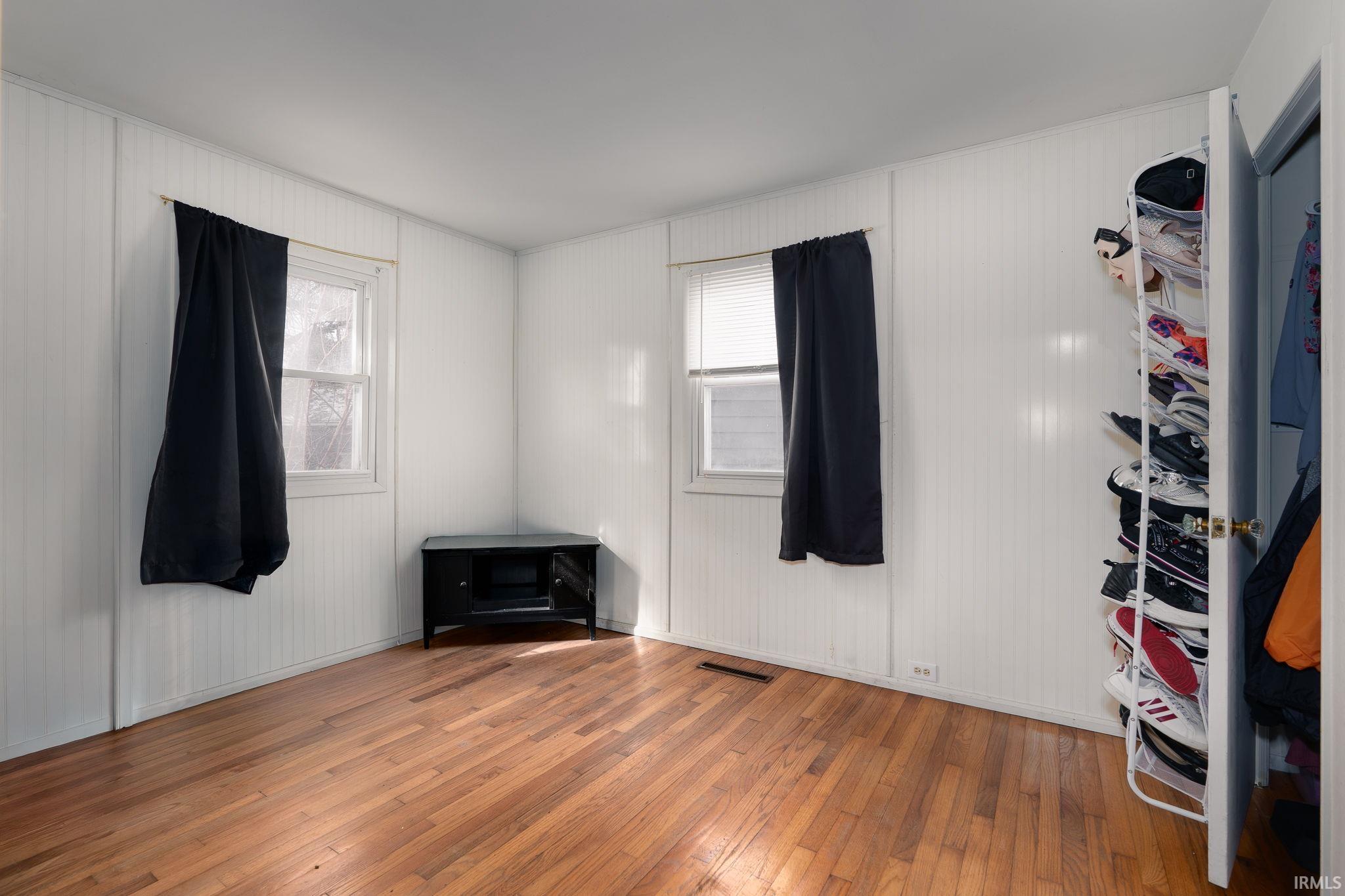 1309 Hedgewood Drive