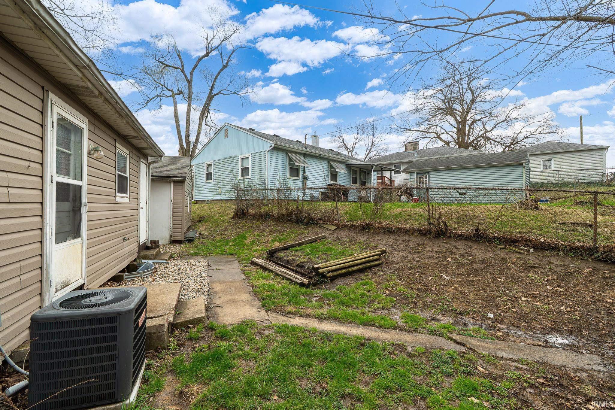 1309 Hedgewood Drive