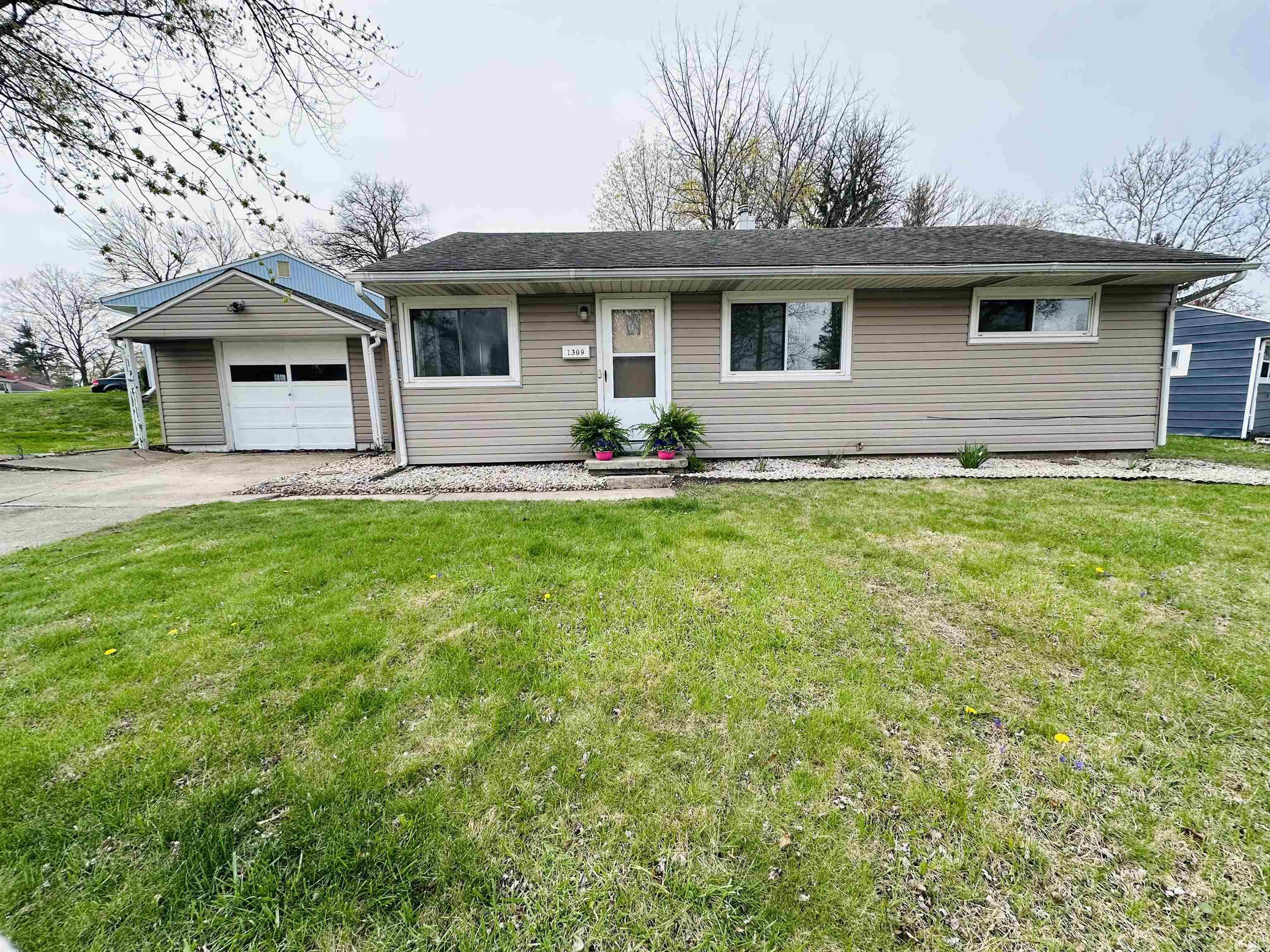 1309 Hedgewood Drive