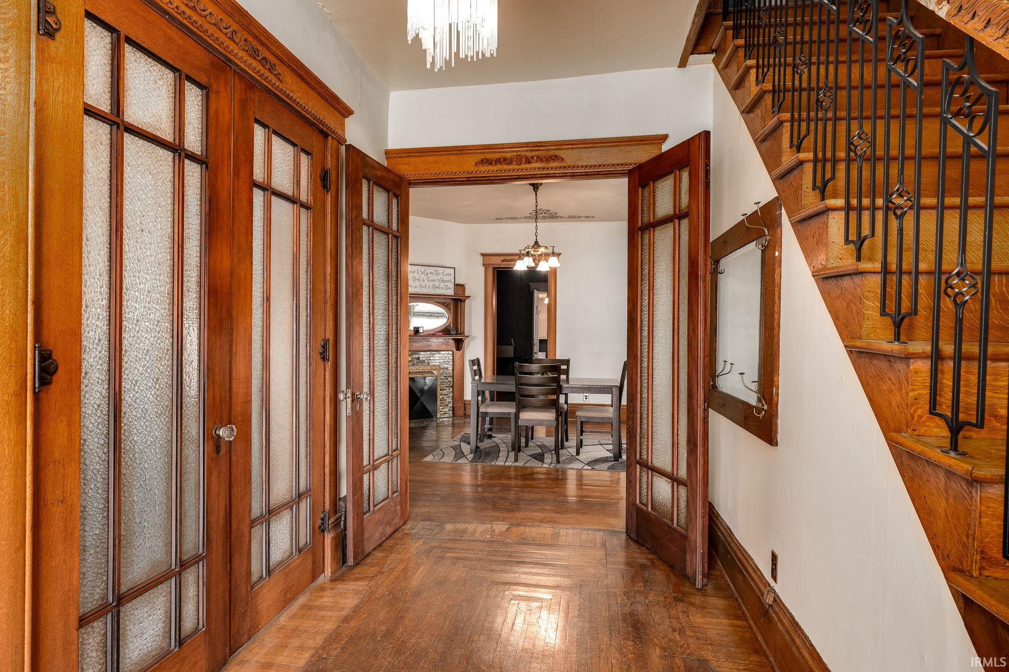 32 W Center Street