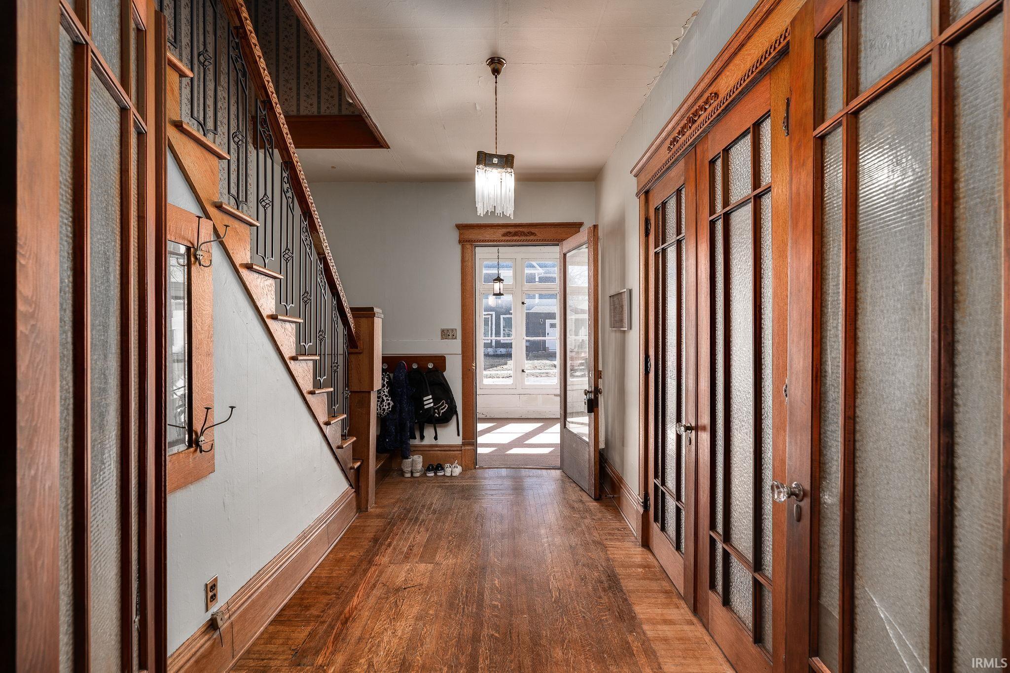 32 W Center Street