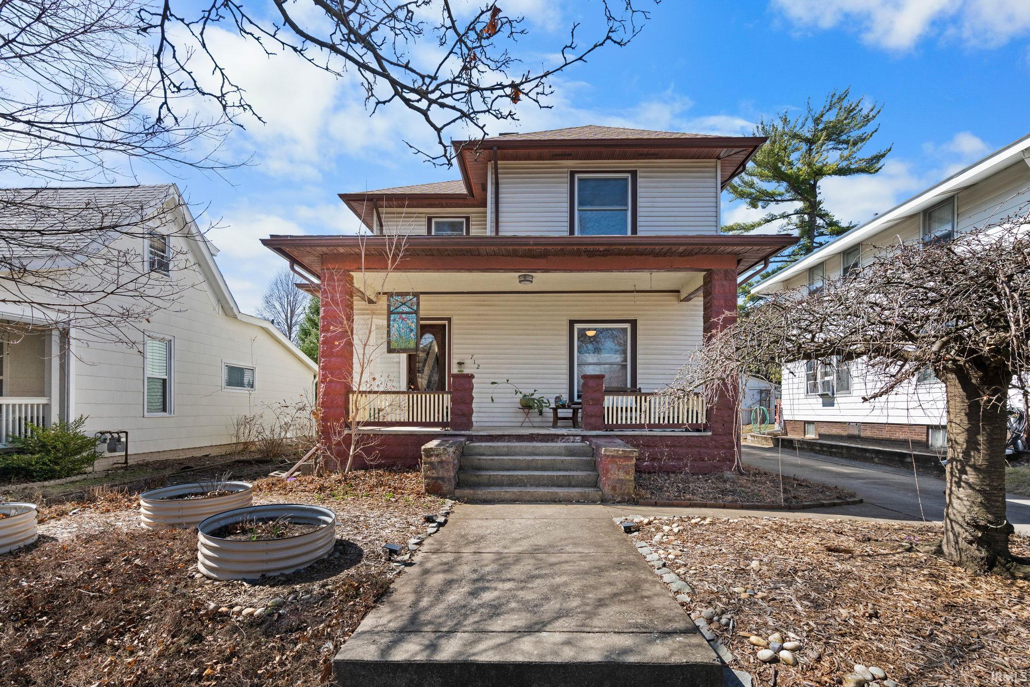 712 S 10th Street