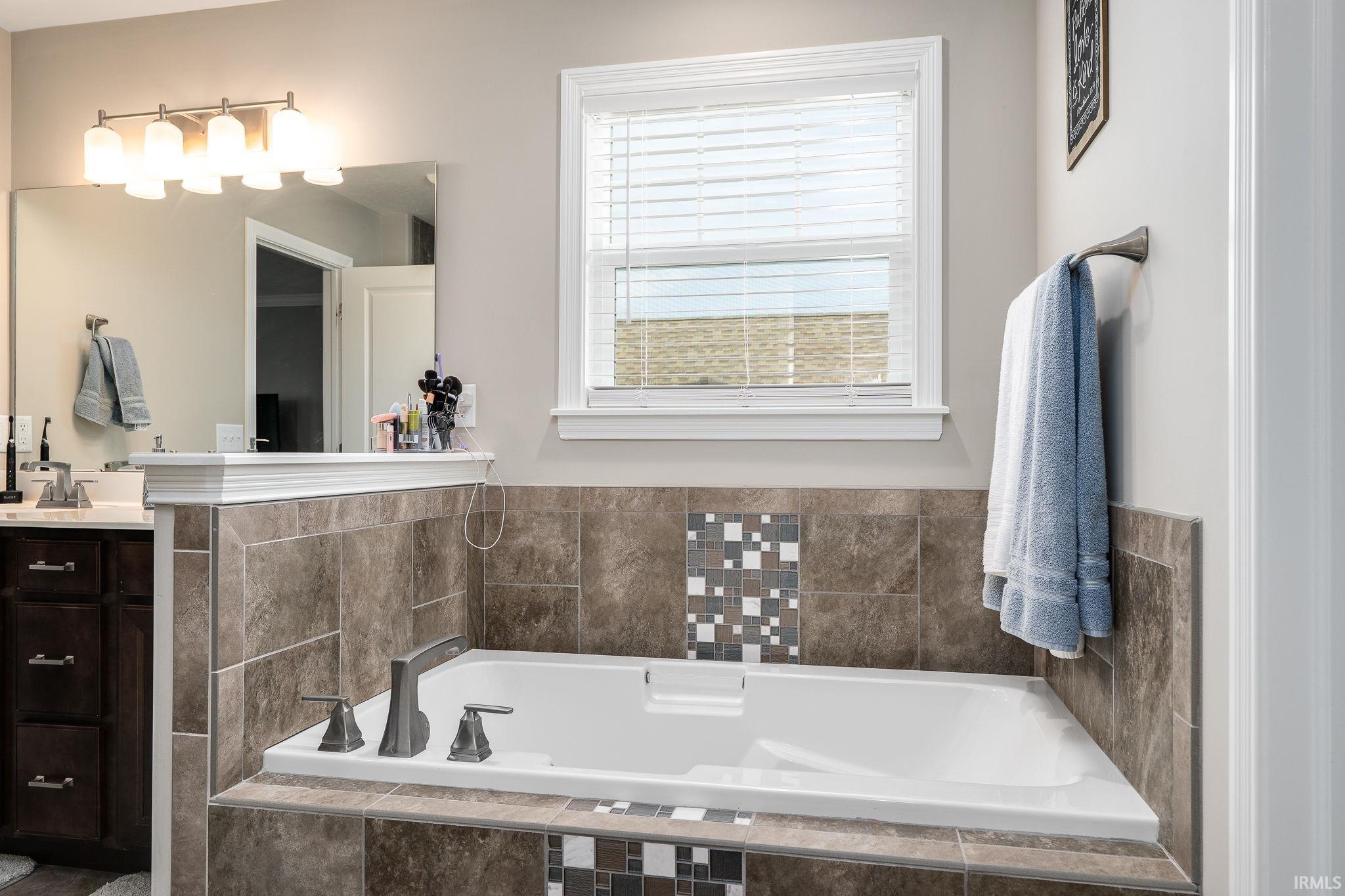 4542 Lamplighter Trail