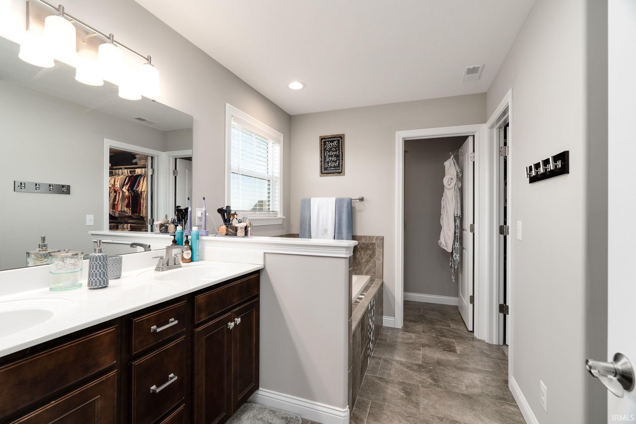 4542 Lamplighter Trail