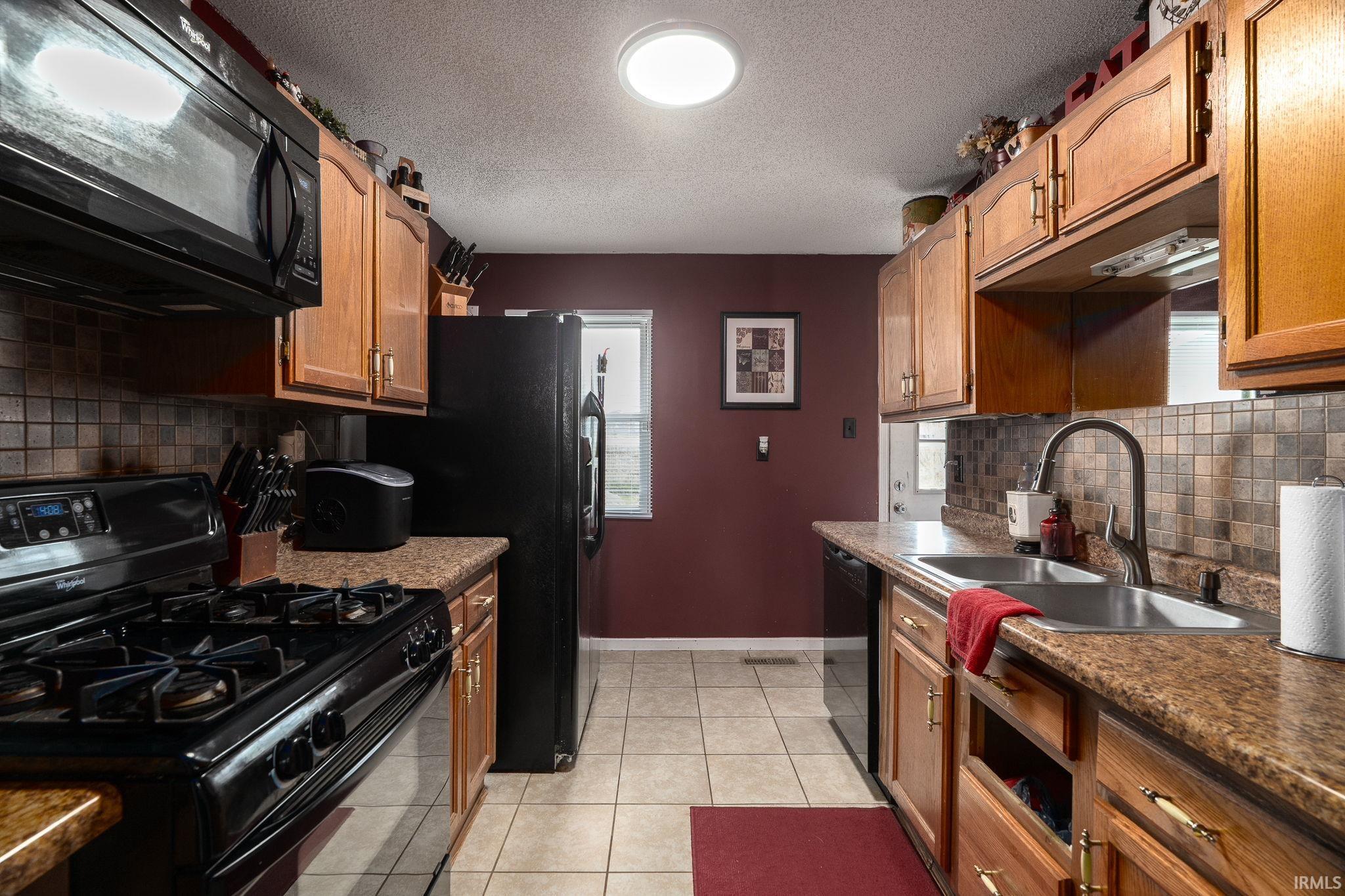 2408 Crestview Court