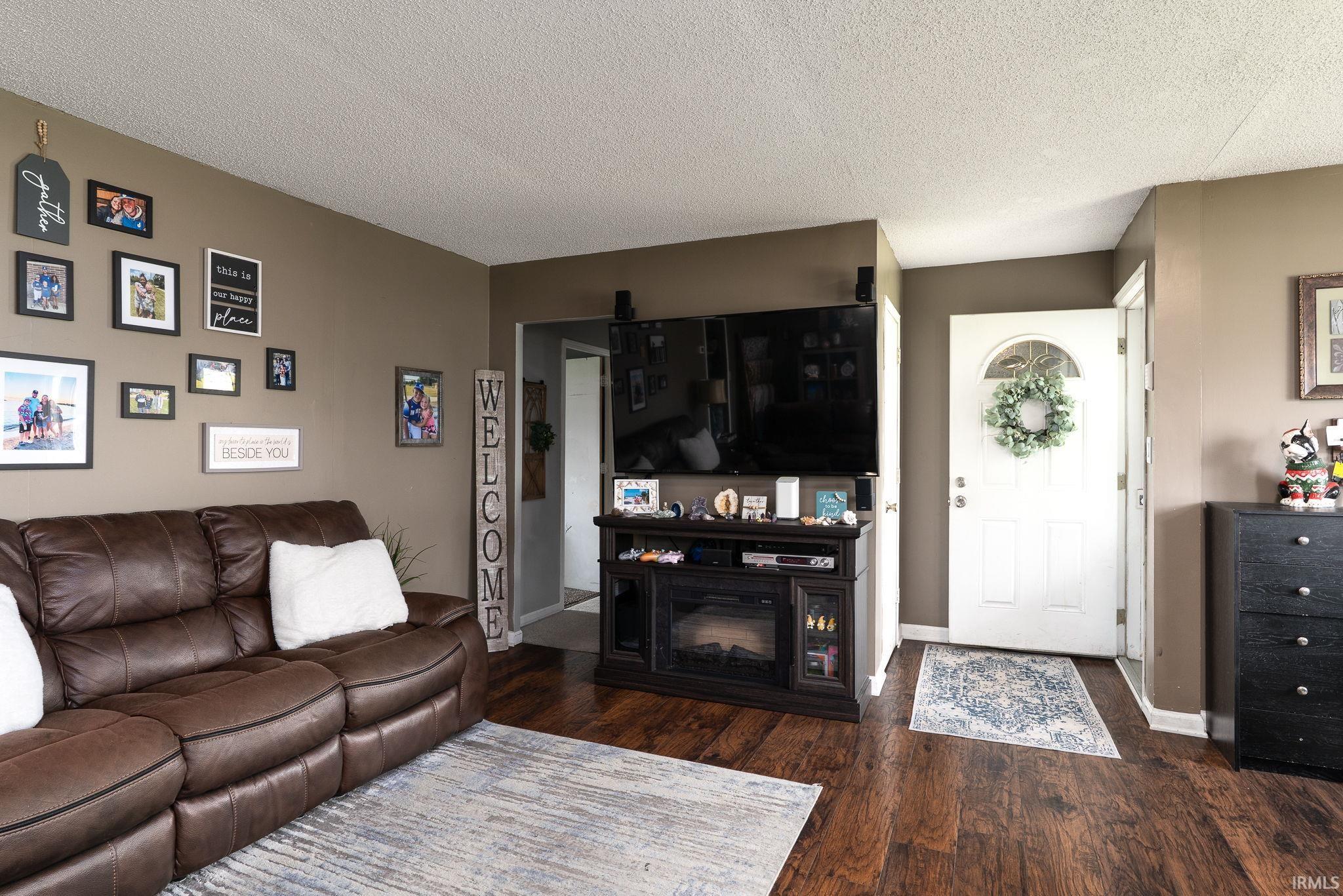 2408 Crestview Court