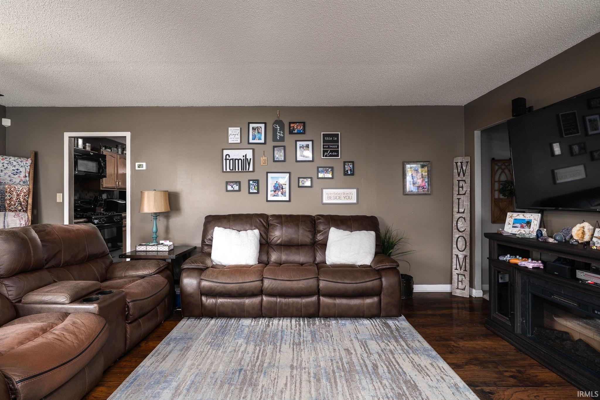 2408 Crestview Court