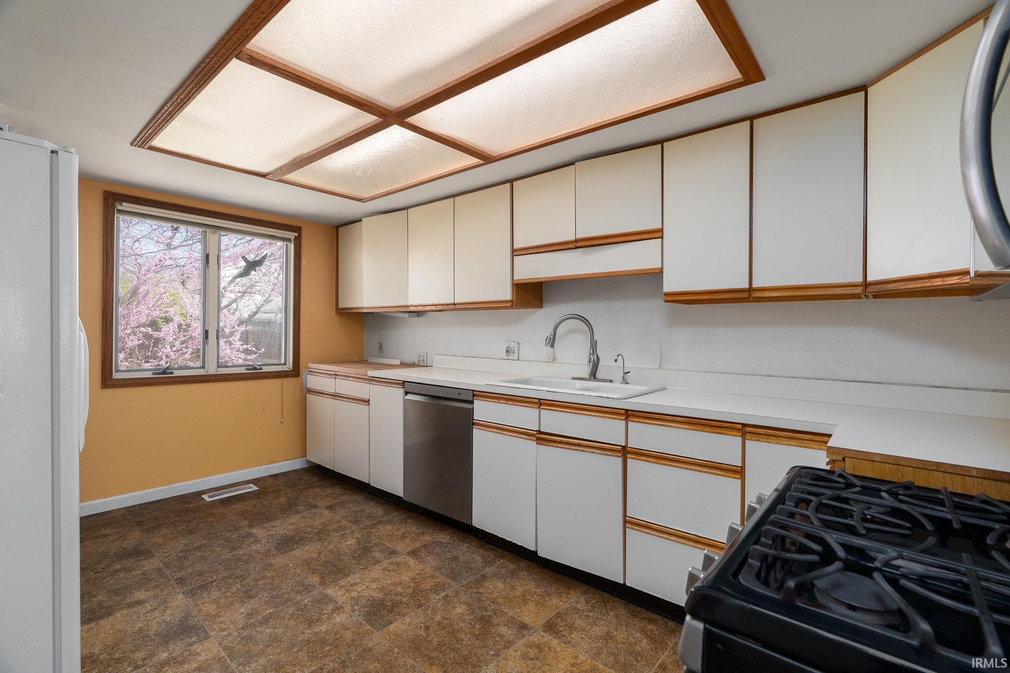 306 Sylvia Street