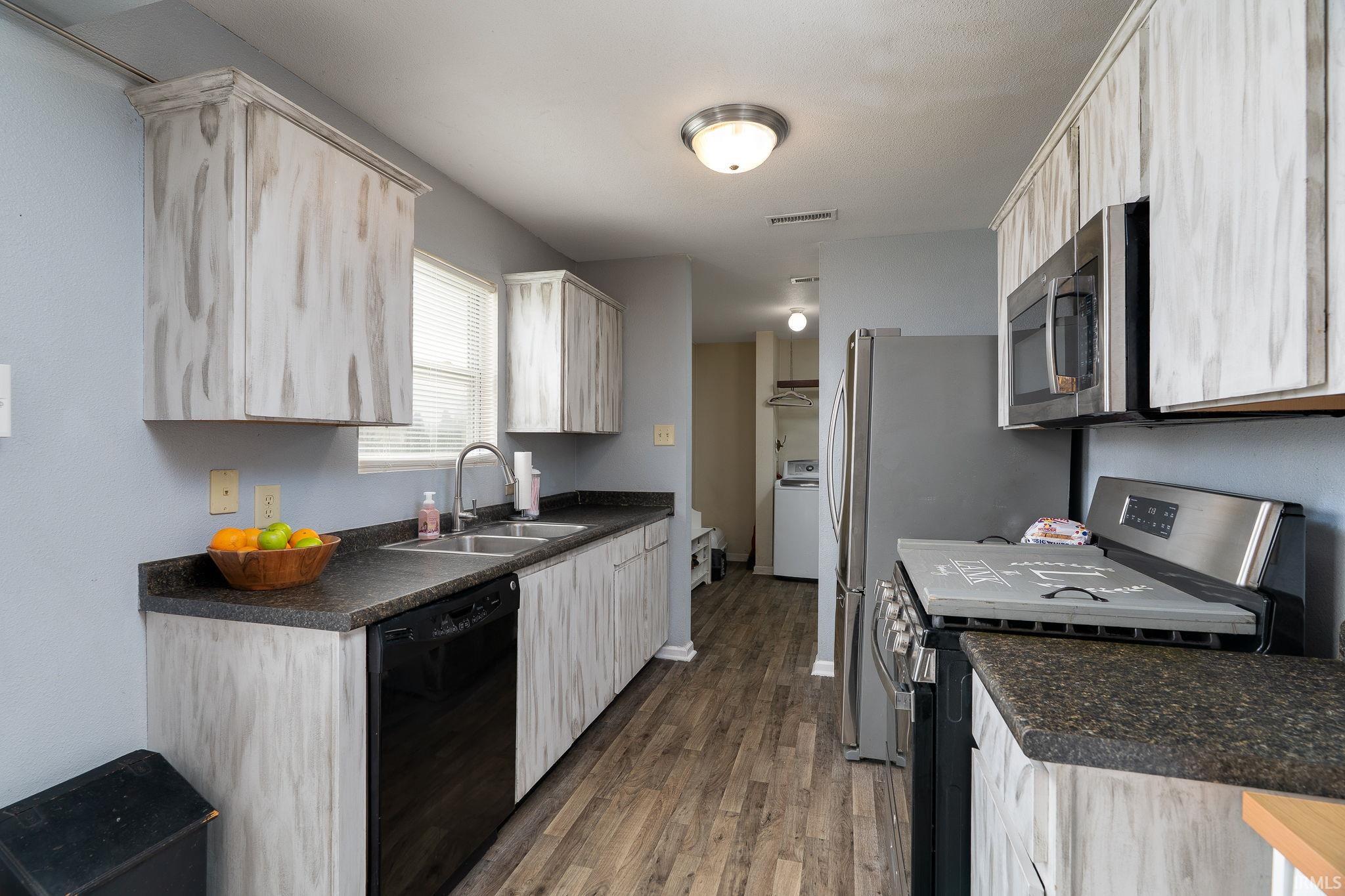 4701 Peebleshire Lane