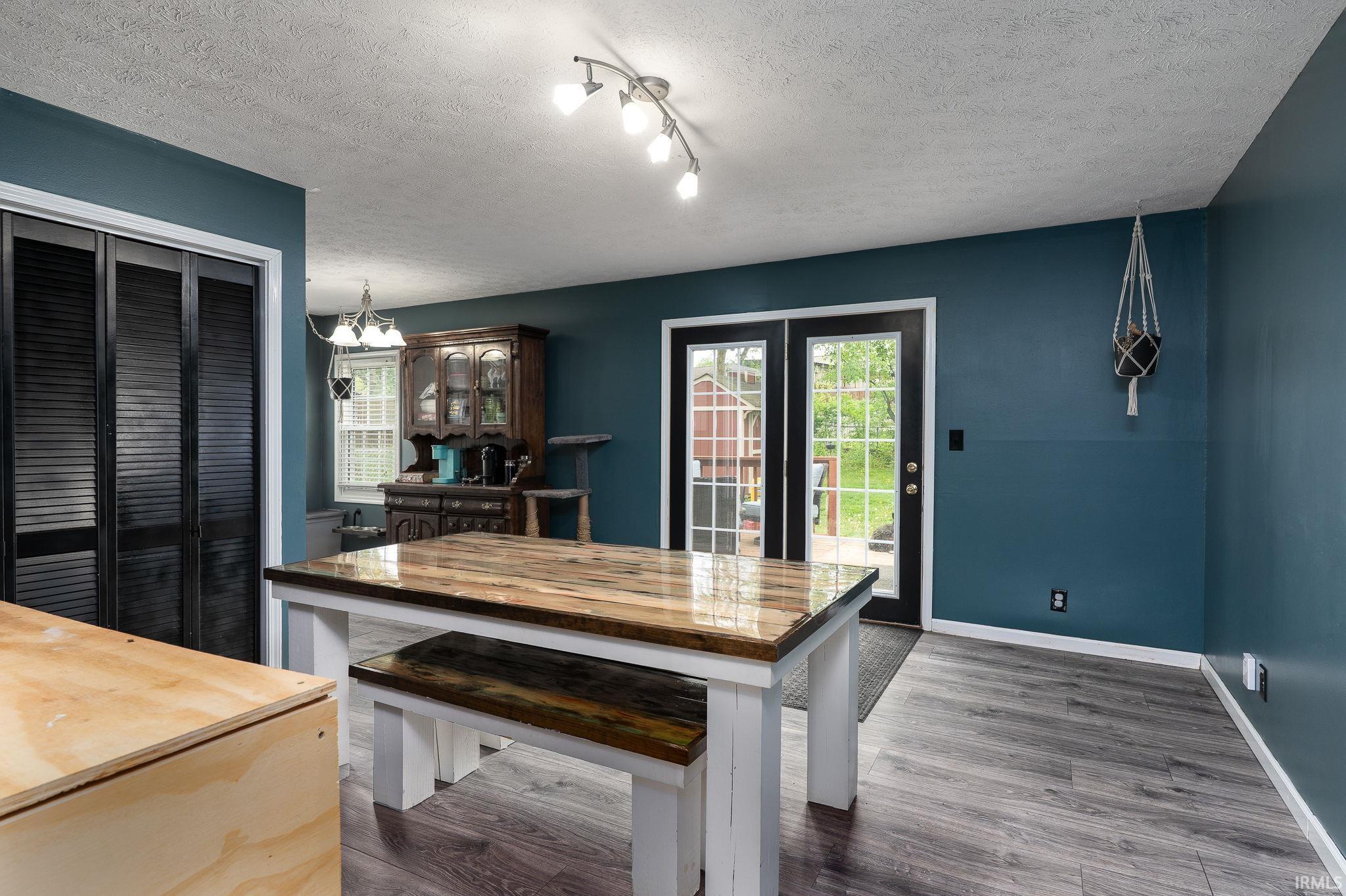 2112 Valdez Drive