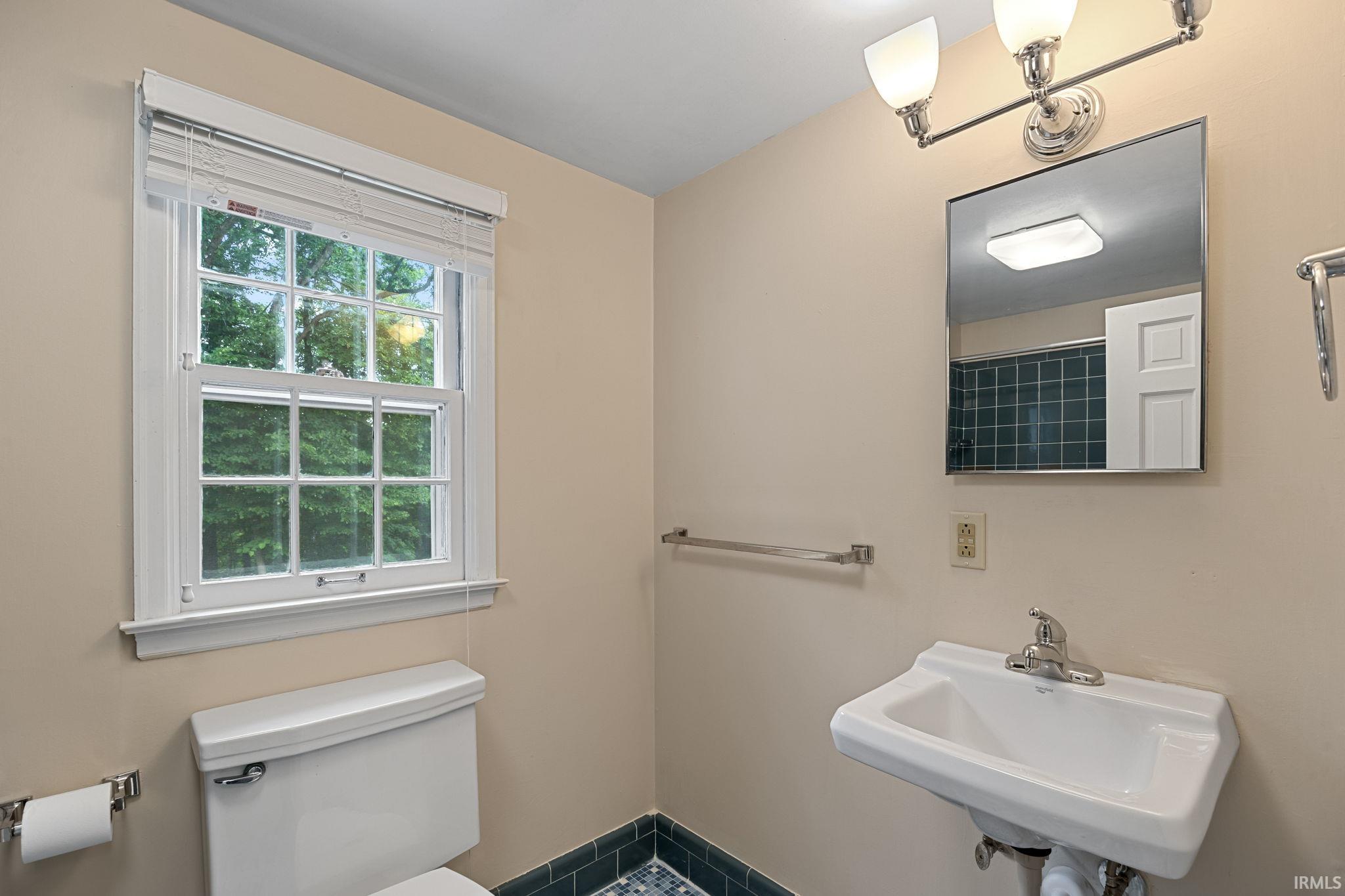 201 Colony Road