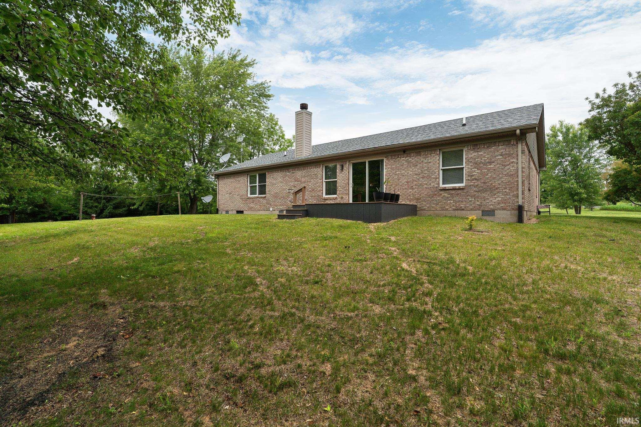 8261 W 250 N
