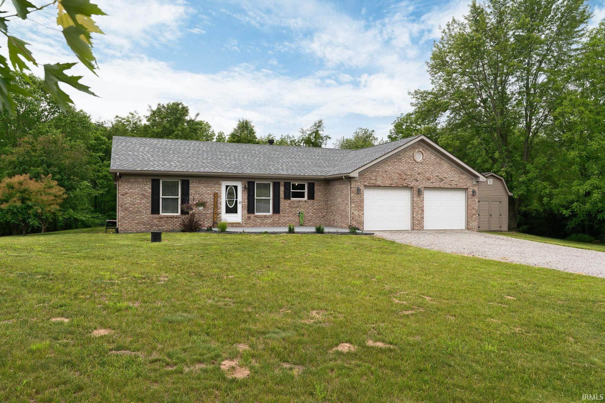 8261 W 250 N