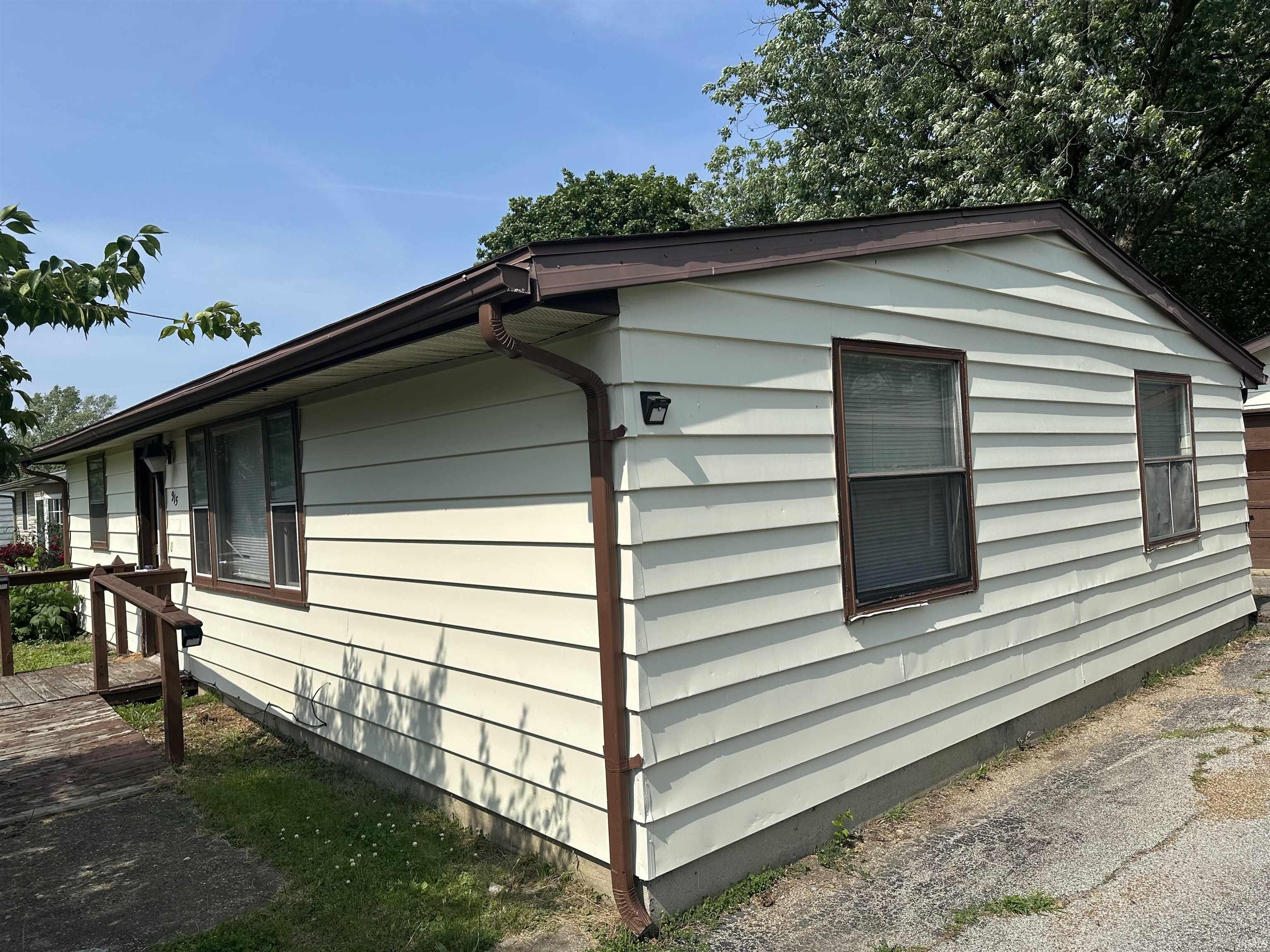 915 Greenwich Road