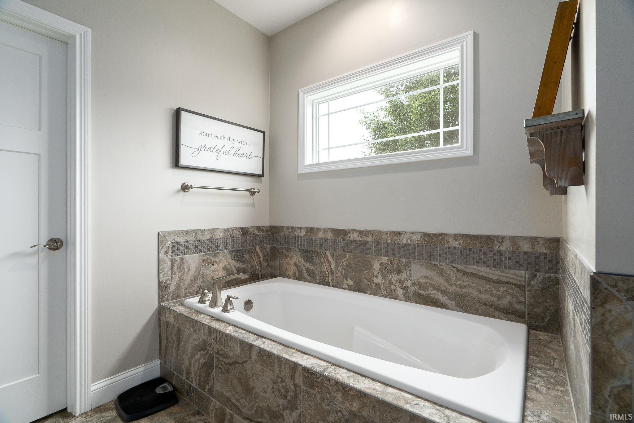 5118 Centerview Drive