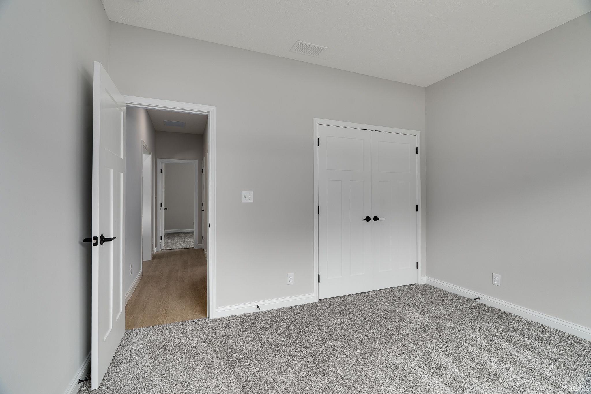 3512 Amesbury Court