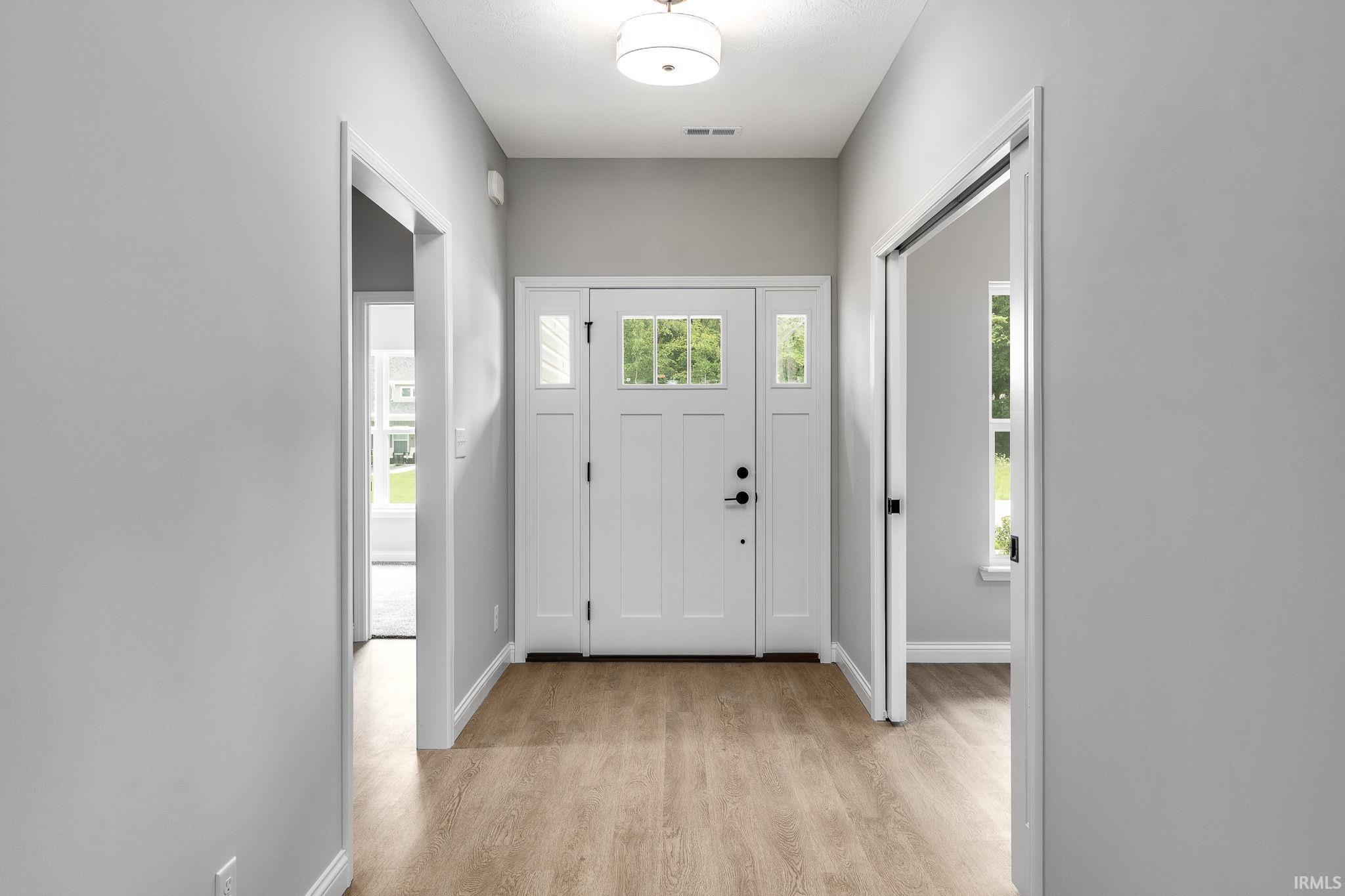 3512 Amesbury Court