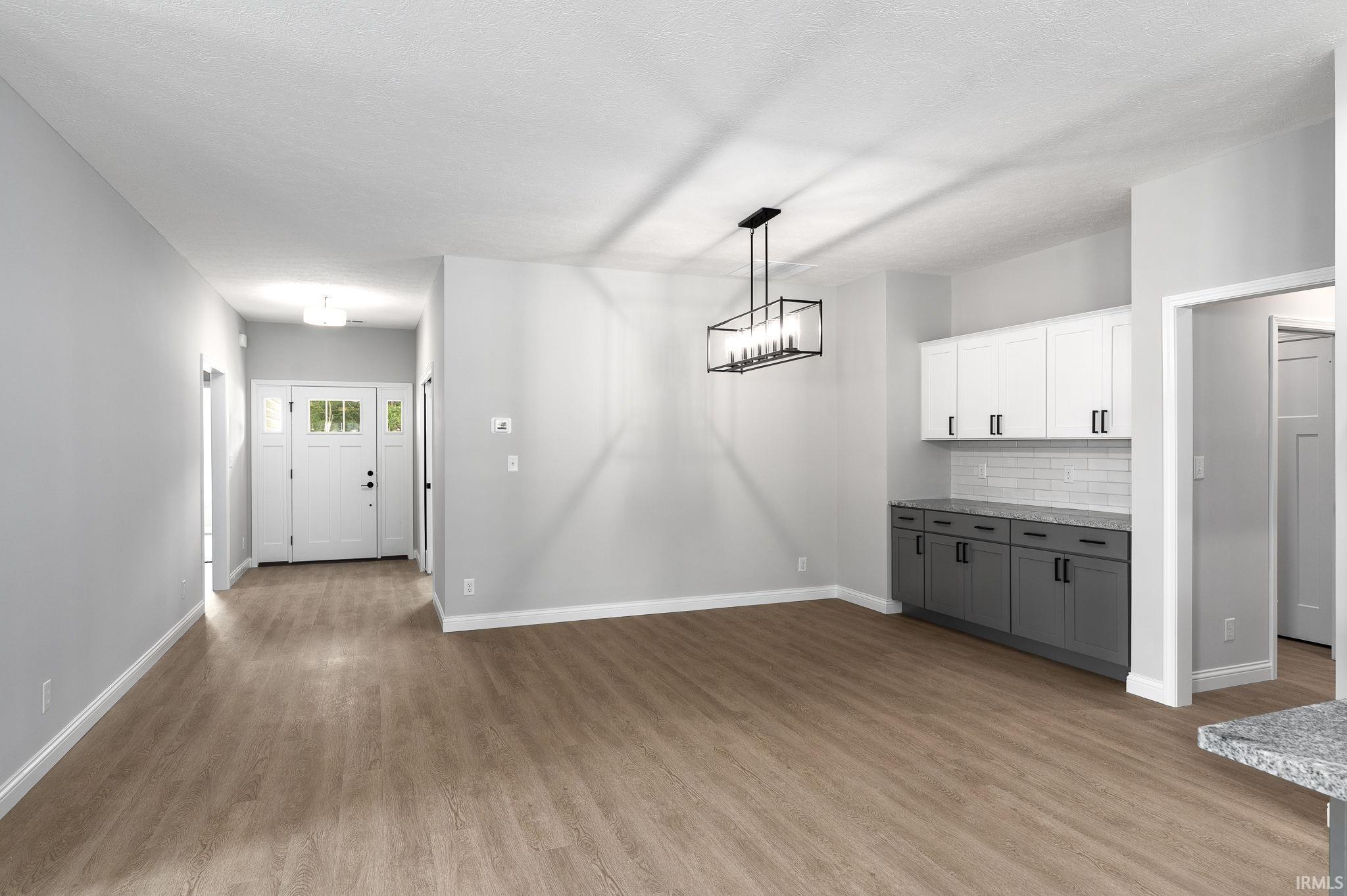 3512 Amesbury Court
