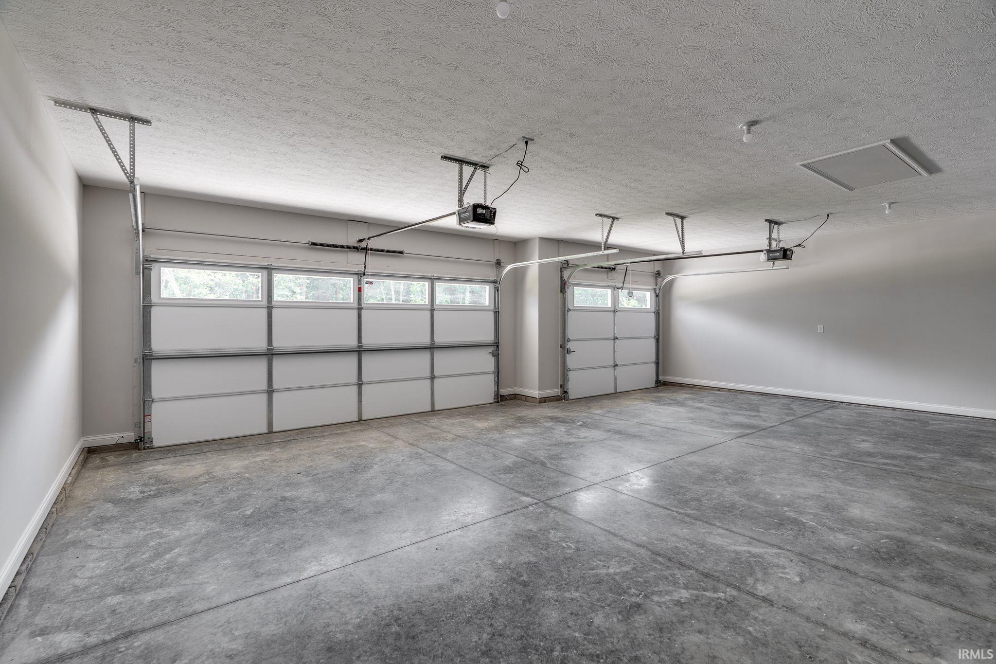 3512 Amesbury Court