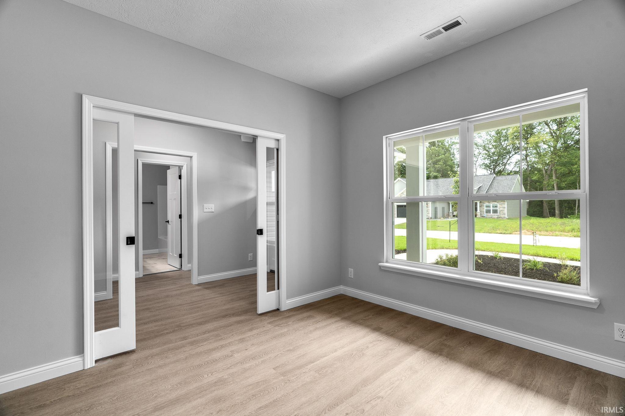 3512 Amesbury Court