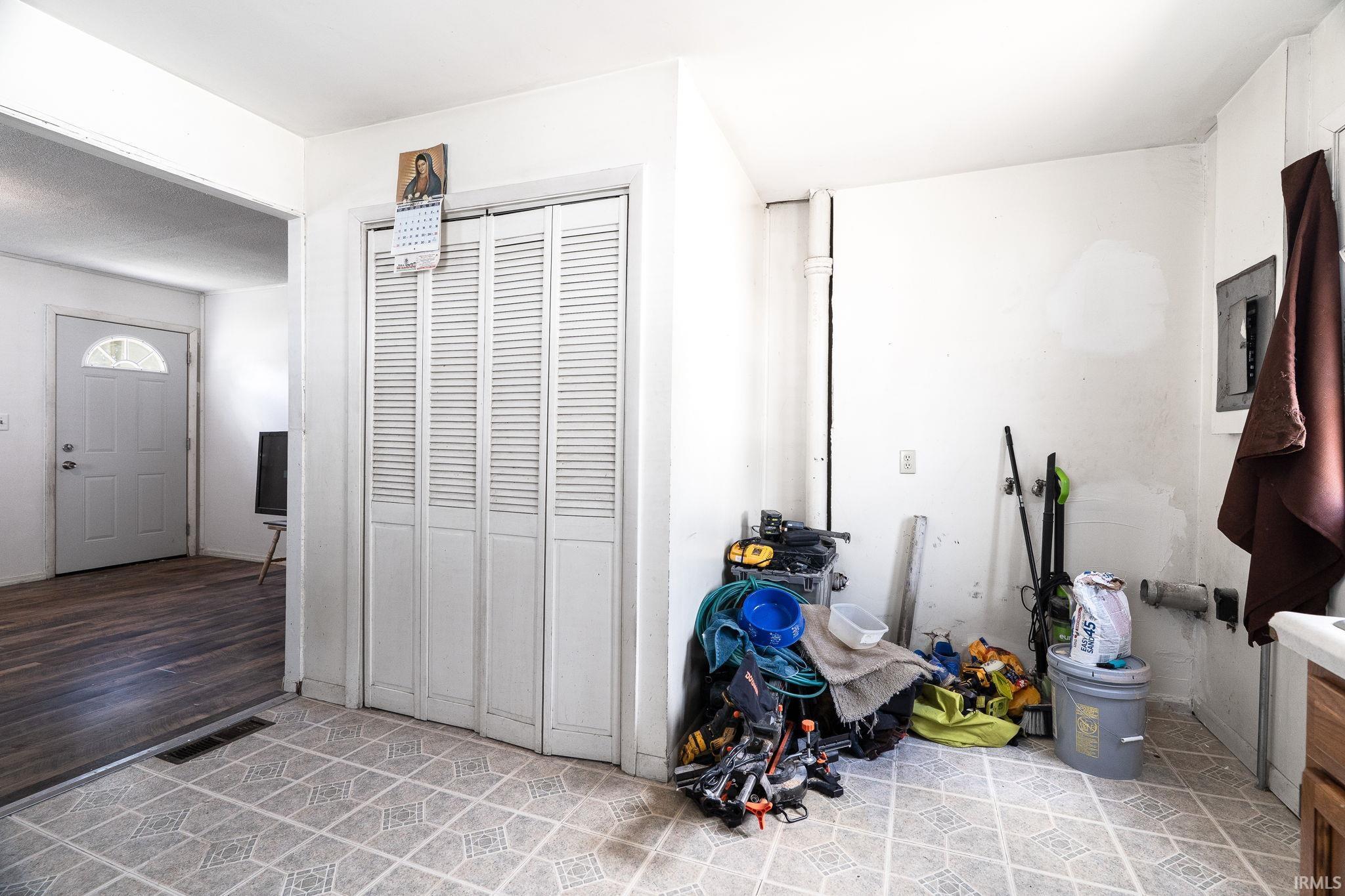 2130 Ulen Lane