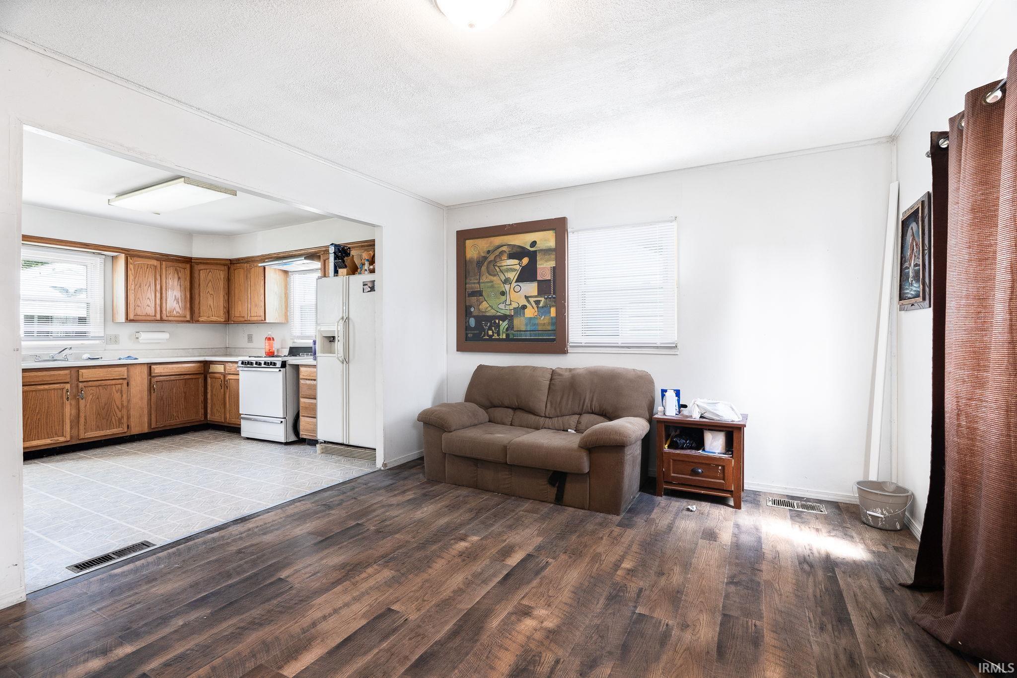 2130 Ulen Lane