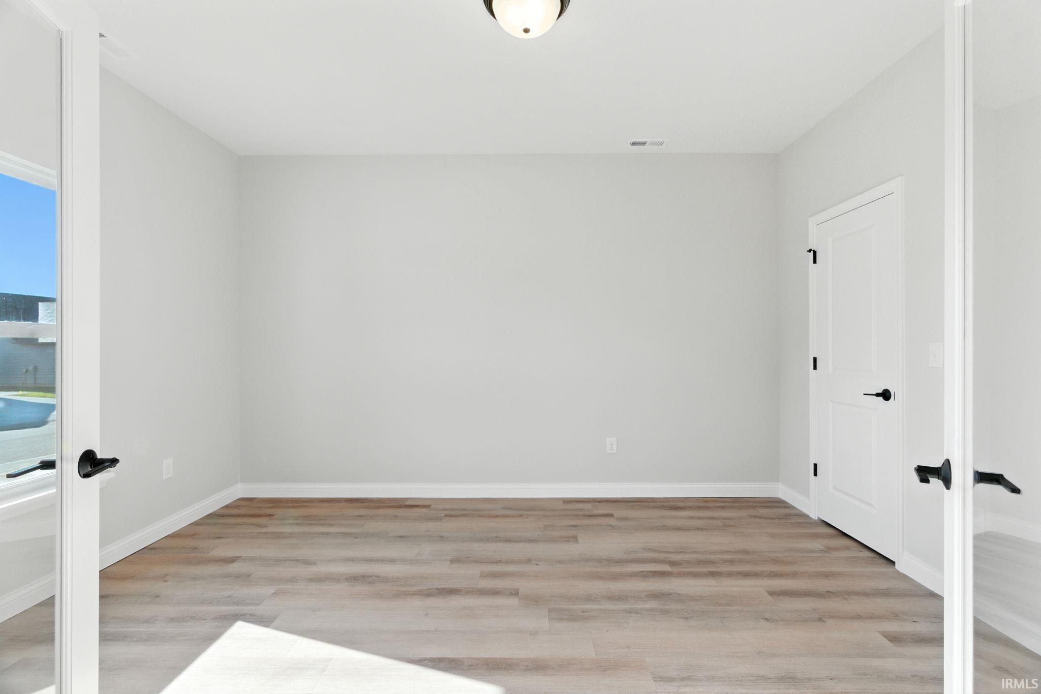 1800 White Eagle Court