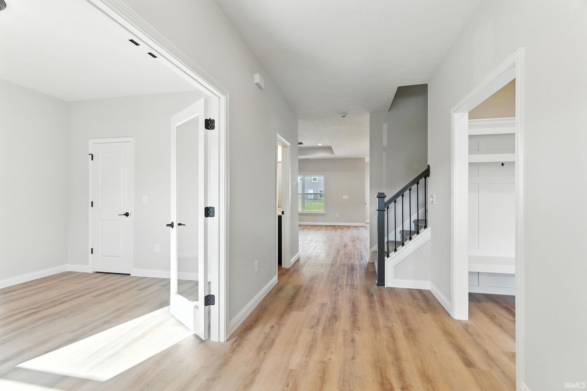 1800 White Eagle Court